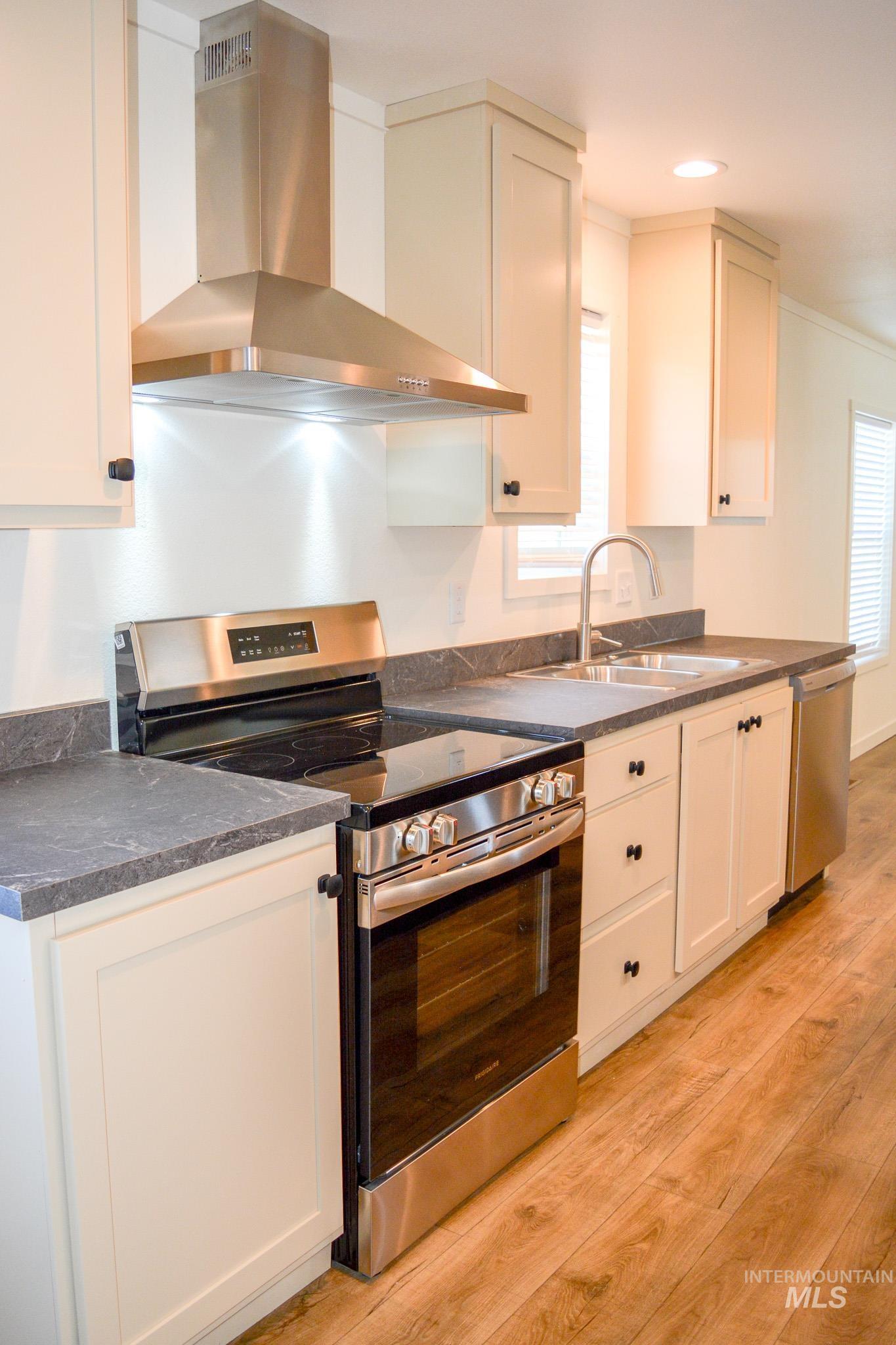 706 Willow Street, Nezperce, Idaho 83543, 3 Bedrooms, 2 Bathrooms, Residential For Sale, Price $269,900, 98926315