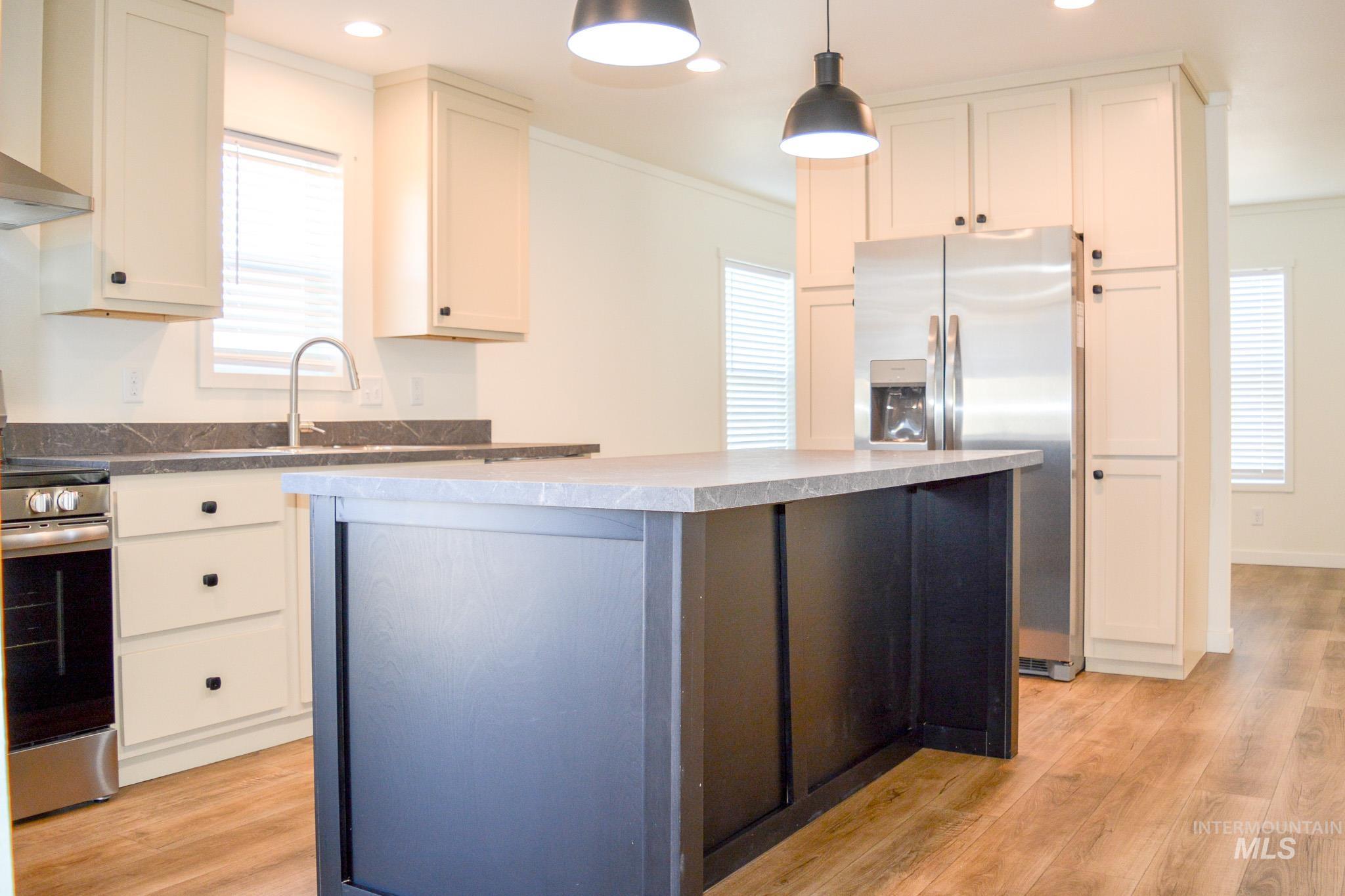 706 Willow Street, Nezperce, Idaho 83543, 3 Bedrooms, 2 Bathrooms, Residential For Sale, Price $269,900, 98926315