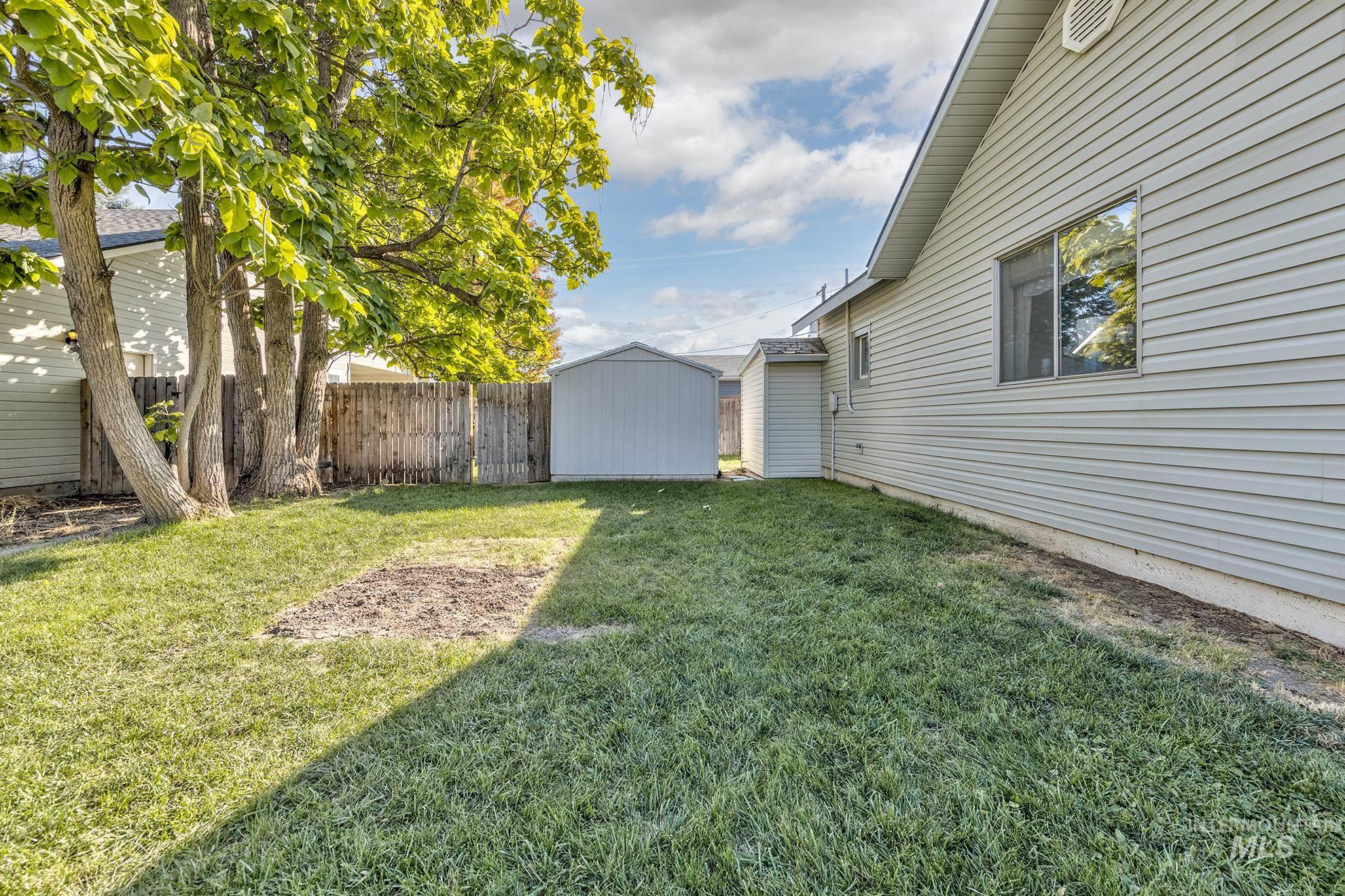 320 SW 4th St, Fruitland, Idaho 83619, 2 Bedrooms, 1 Bathroom, Residential For Sale, Price $259,000,MLS 98926336