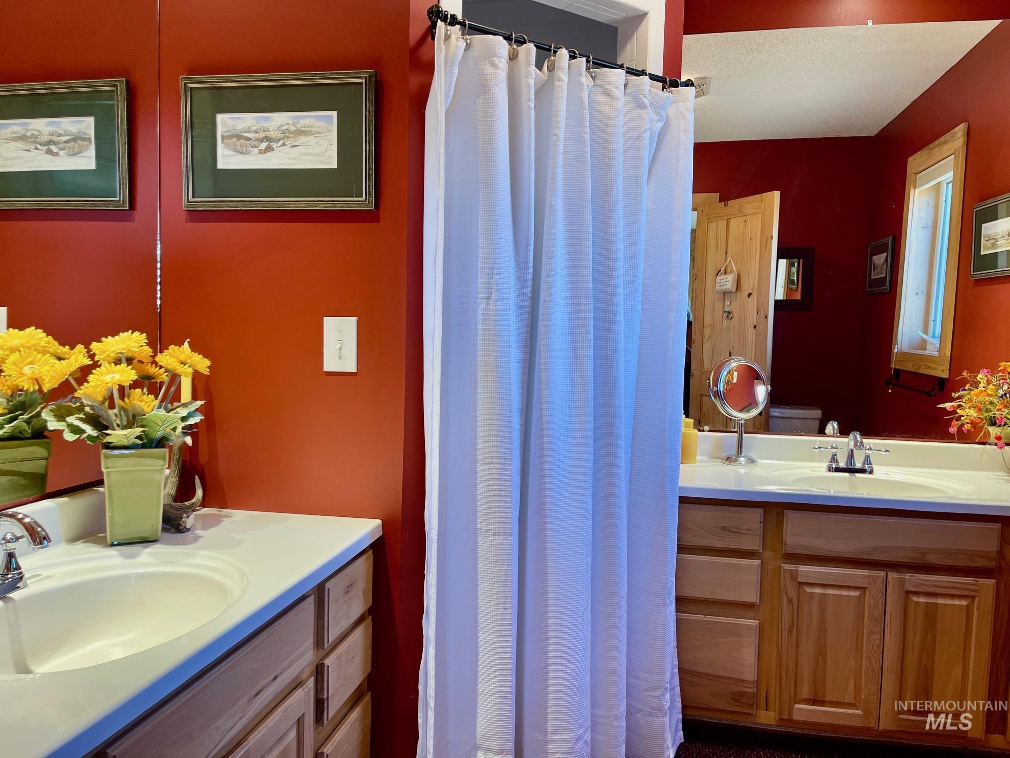 181 Harris Ridge Loop, Kooskia, Idaho 83539, 3 Bedrooms, 3 Bathrooms, Residential For Sale, Price $1,200,000, 98926375