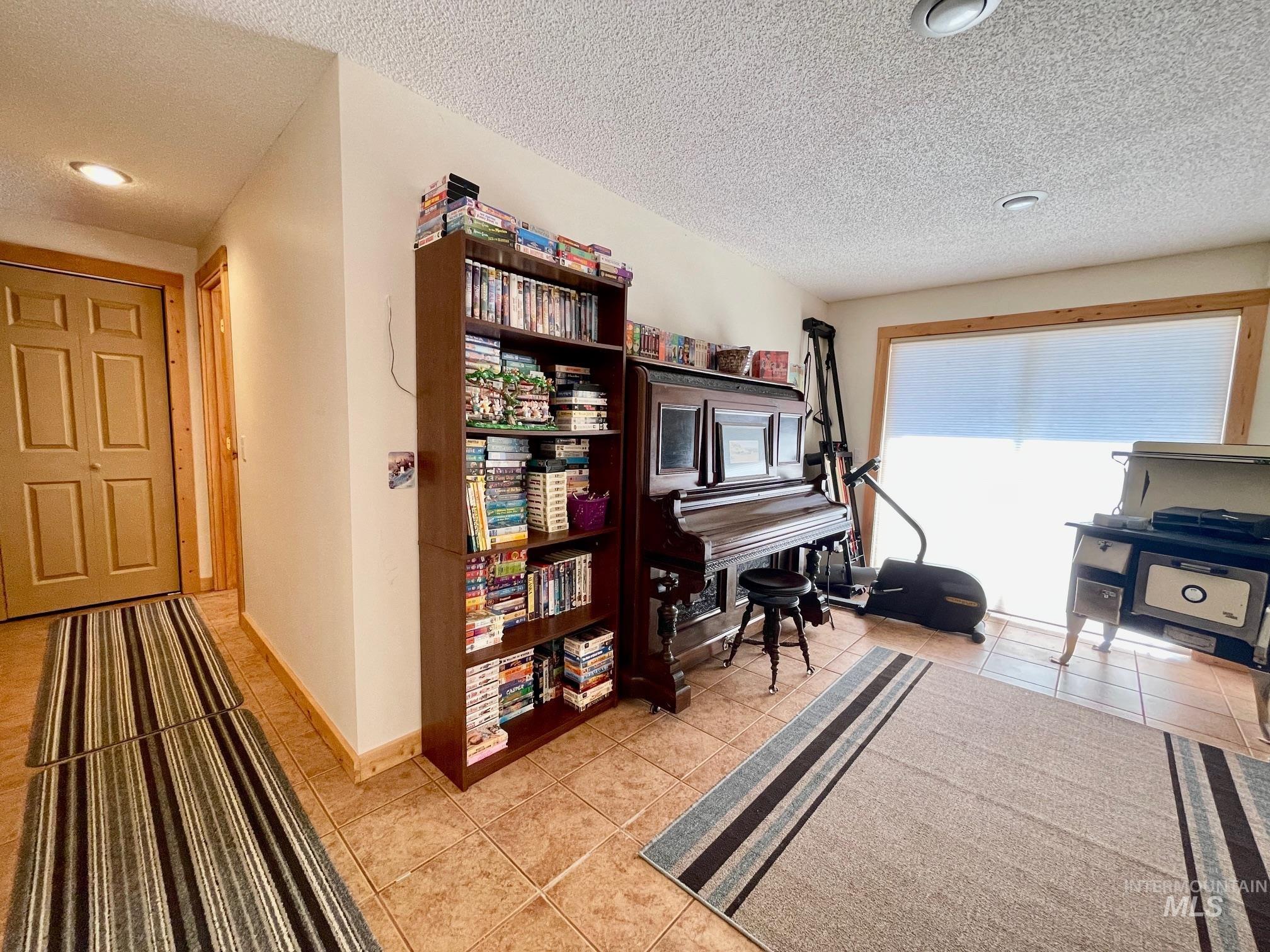 181 Harris Ridge Loop, Kooskia, Idaho 83539, 3 Bedrooms, 3 Bathrooms, Residential For Sale, Price $1,200,000, 98926375