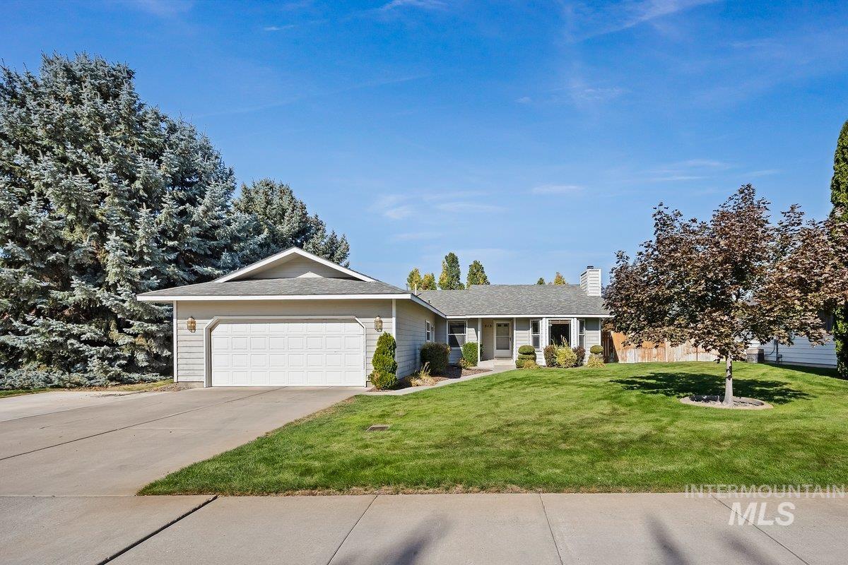 313 Monroe Circle, Twin Falls, Idaho 83301, 2 Bedrooms, 2 Bathrooms, Residential For Sale, Price $307,000,MLS 98926379