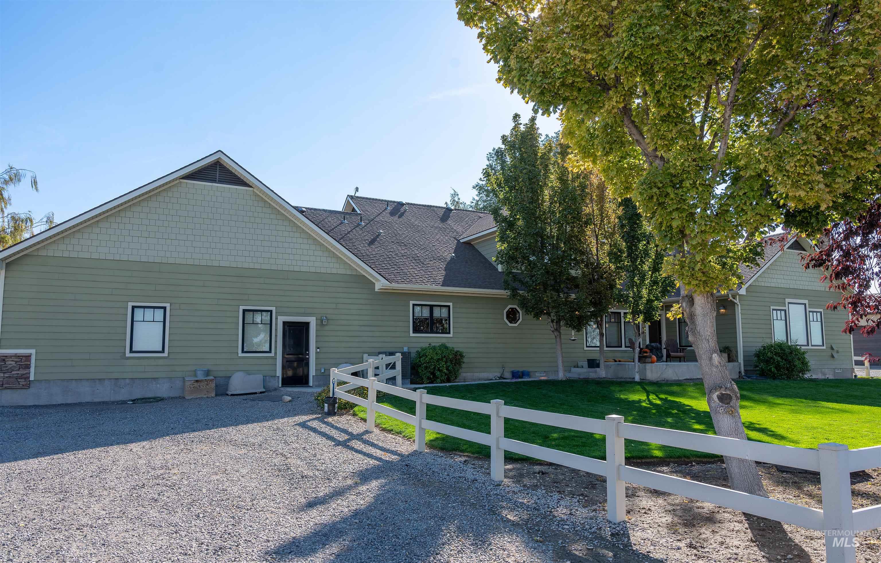 3971 N 1200 E, Buhl, Idaho 83316, 3 Bedrooms, 3.5 Bathrooms, Farm & Ranch For Sale, Price $6,975,000,MLS 98926407