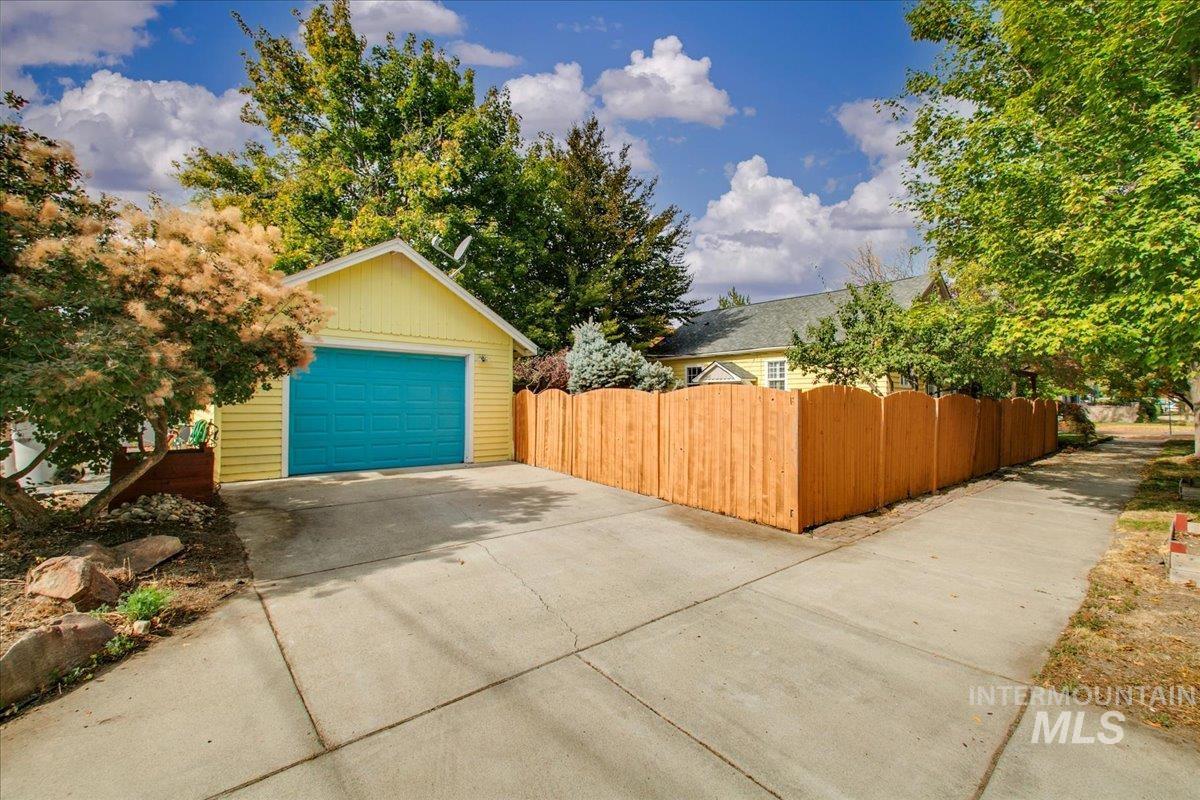 2601 W Pleasanton, Boise, Idaho 83702, 4 Bedrooms, 2 Bathrooms, Residential For Sale, Price $729,900,MLS 98926424