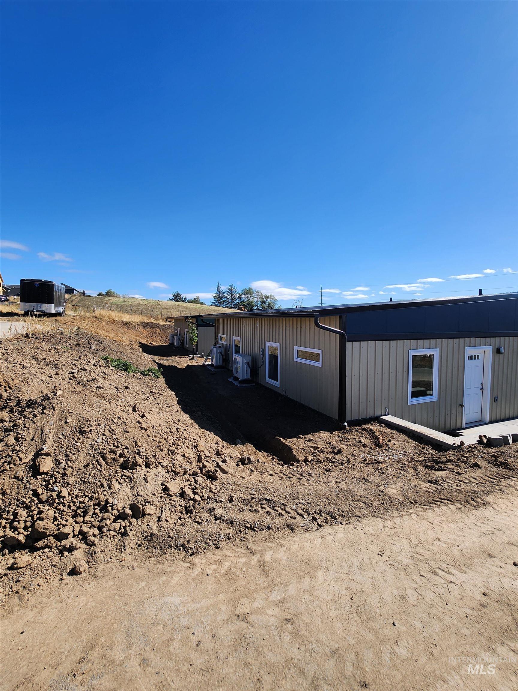 433 Powers Ave, Moscow, Idaho 83843, 2 Bedrooms, 1 Bathroom, Residential For Sale, Price $170,000, 98926608