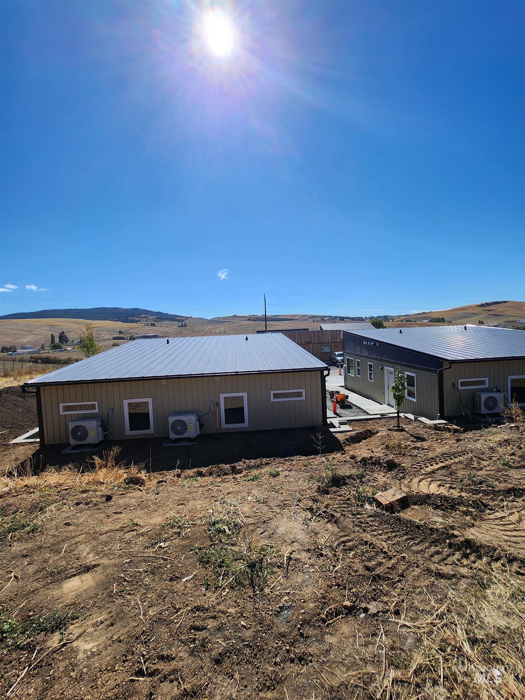 433 Powers Ave, Moscow, Idaho 83843, 2 Bedrooms, 1 Bathroom, Residential For Sale, Price $170,000, 98926608