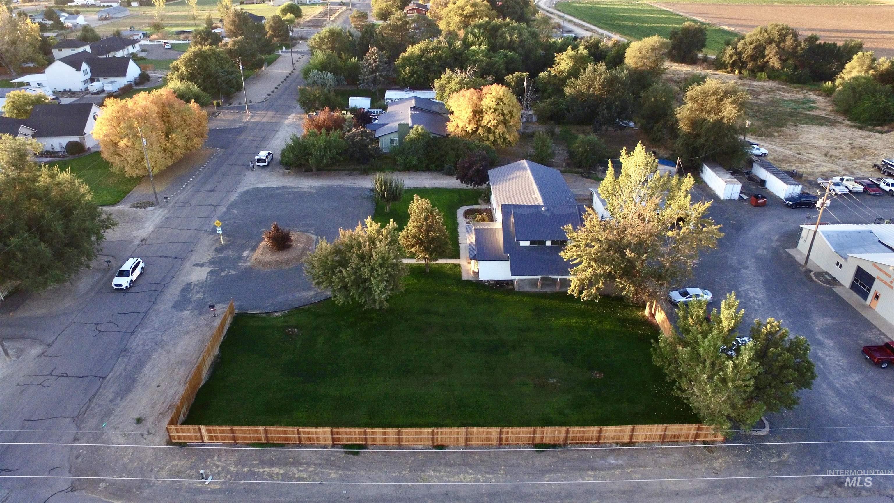 1817 Laurel Drive, Ontario, Oregon 97914, 6 Bedrooms, 5 Bathrooms, Residential For Sale, Price $499,900, 98926673