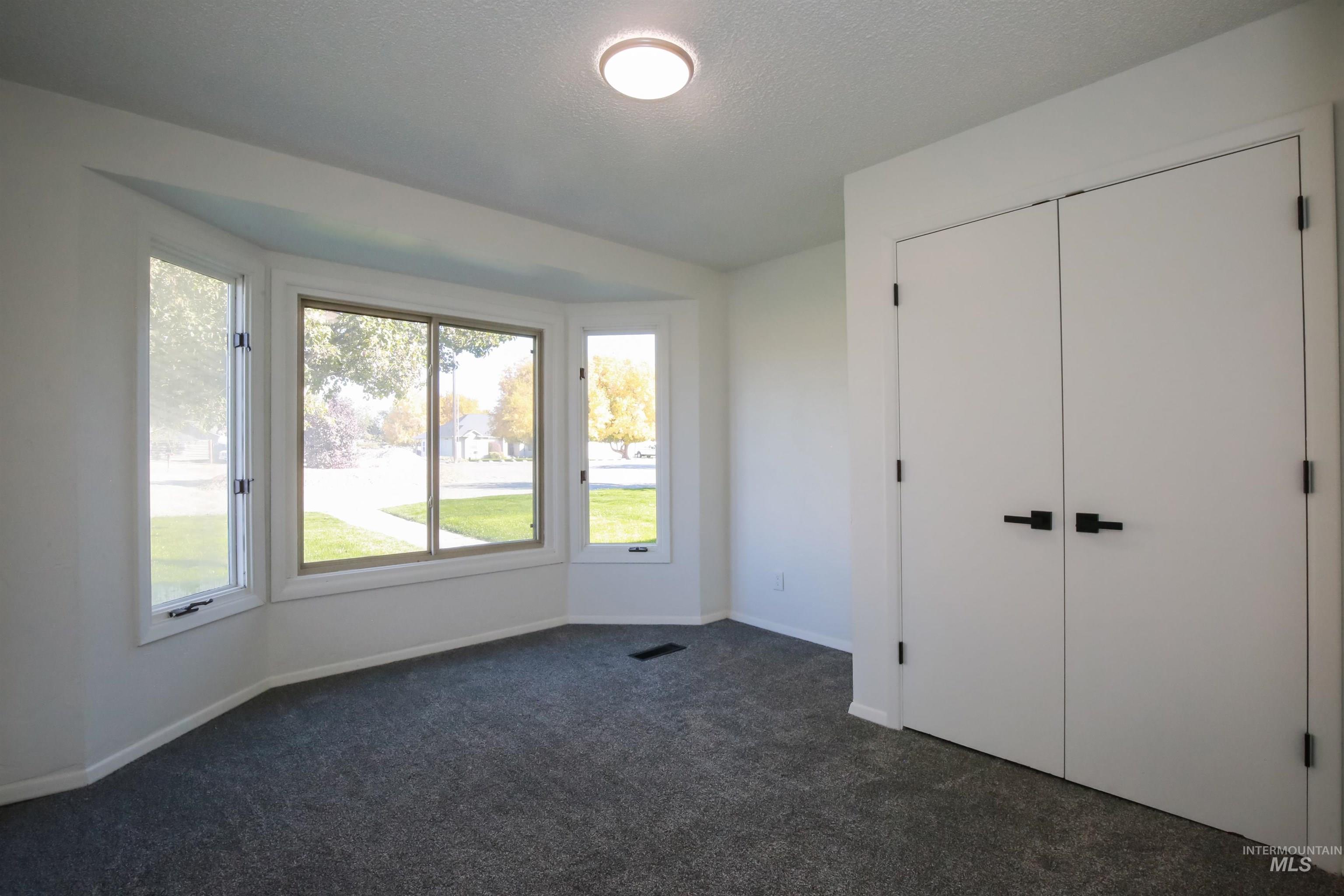 1817 Laurel Drive, Ontario, Oregon 97914, 6 Bedrooms, 5 Bathrooms, Residential For Sale, Price $499,900, 98926673