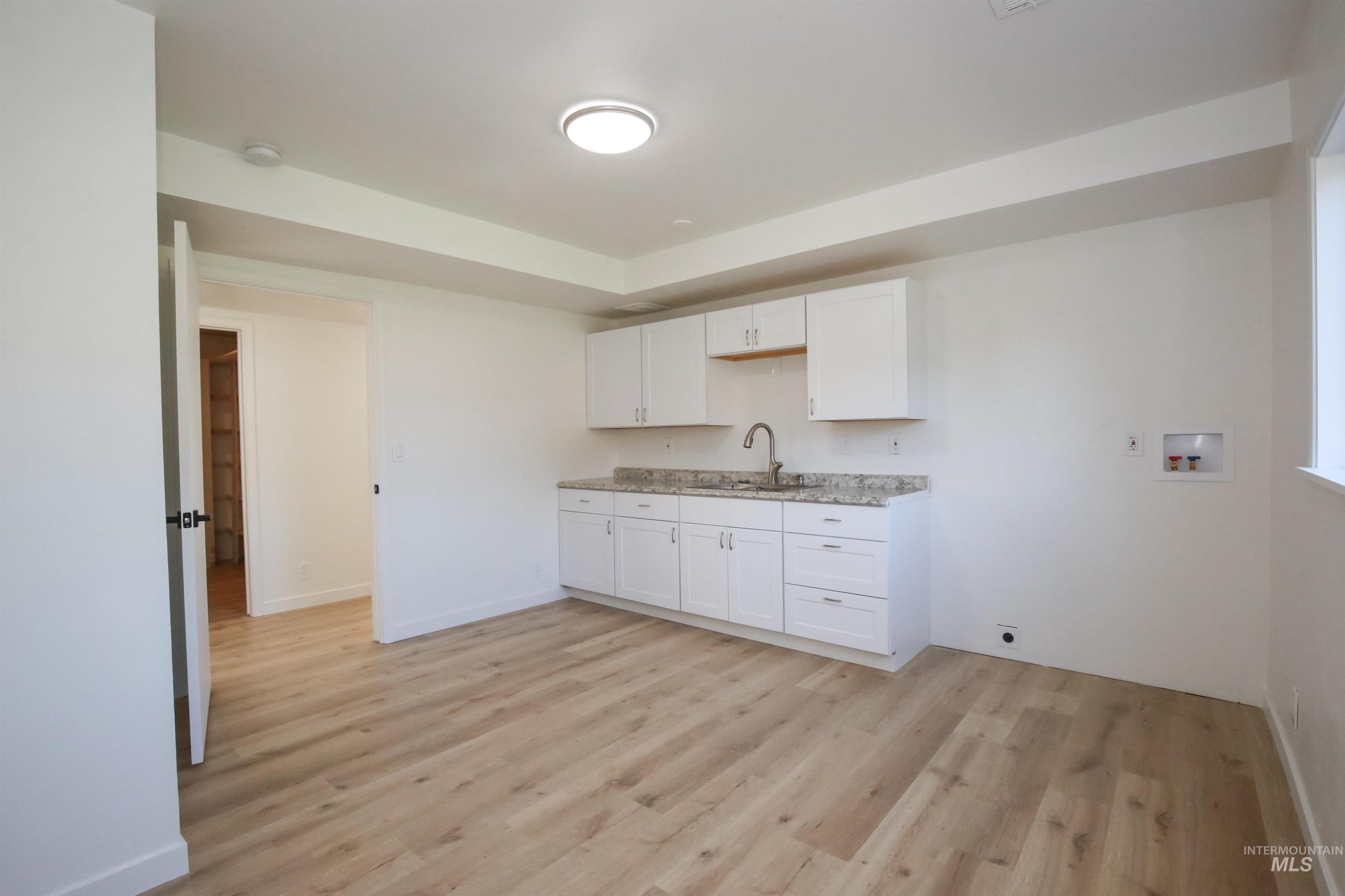 1817 Laurel Drive, Ontario, Oregon 97914, 6 Bedrooms, 5 Bathrooms, Residential For Sale, Price $499,900, 98926673