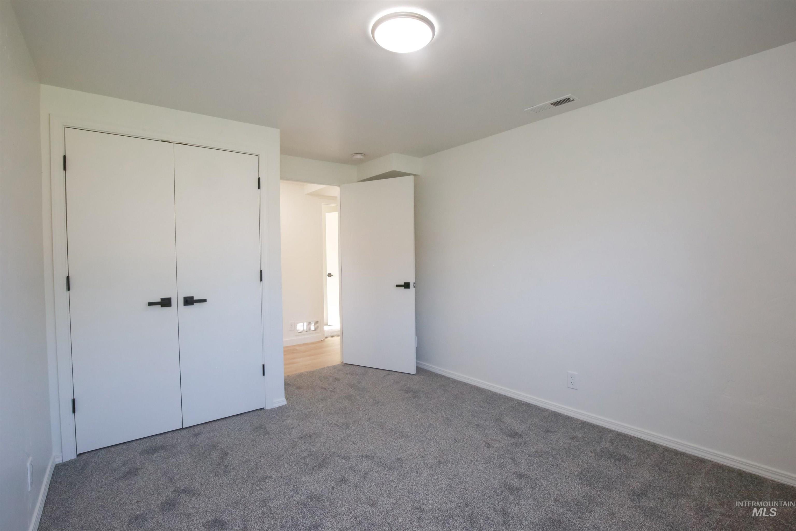 1817 Laurel Drive, Ontario, Oregon 97914, 6 Bedrooms, 5 Bathrooms, Residential For Sale, Price $499,900, 98926673