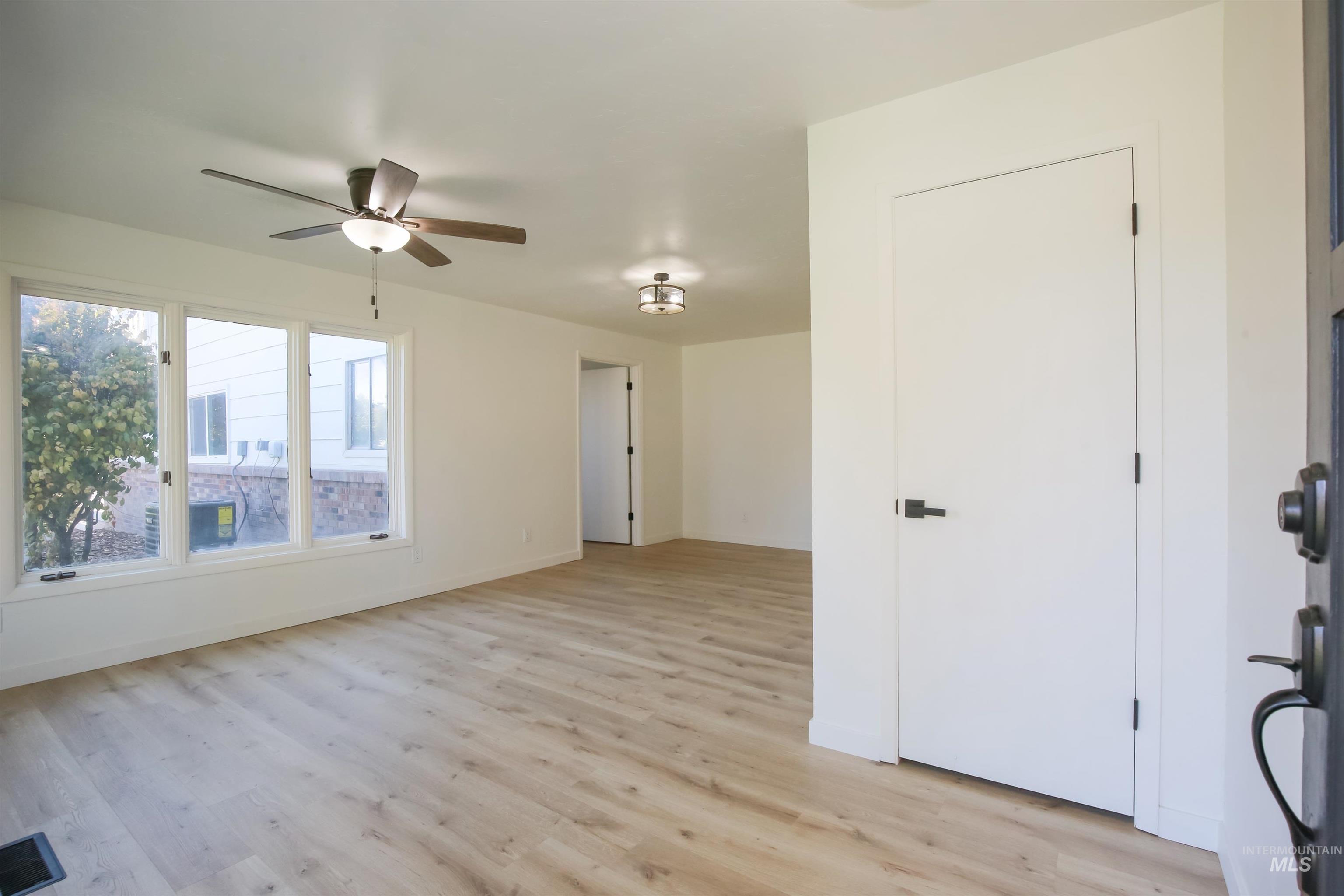 1817 Laurel Drive, Ontario, Oregon 97914, 6 Bedrooms, 5 Bathrooms, Residential For Sale, Price $499,900, 98926673