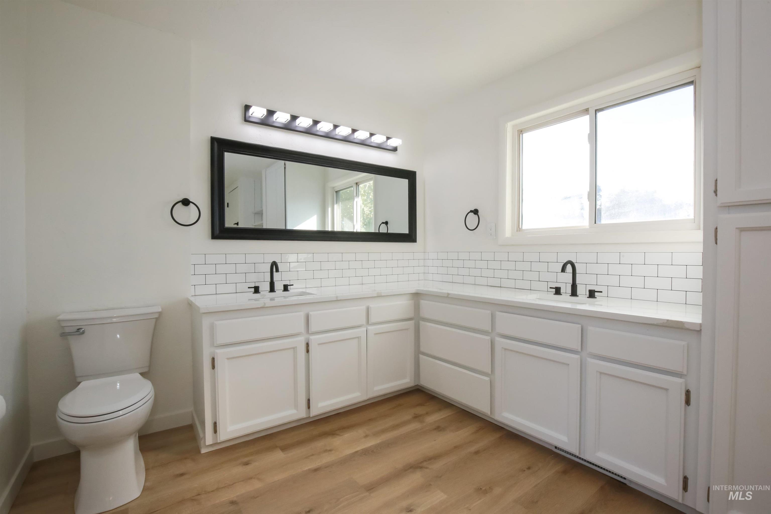 1817 Laurel Drive, Ontario, Oregon 97914, 6 Bedrooms, 5 Bathrooms, Residential For Sale, Price $499,900, 98926673