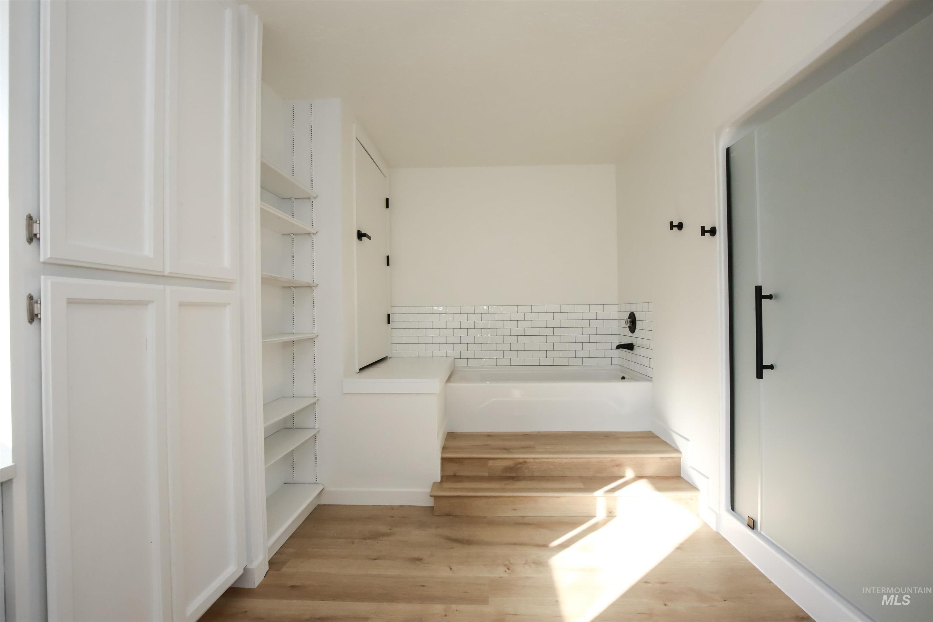 1817 Laurel Drive, Ontario, Oregon 97914, 6 Bedrooms, 5 Bathrooms, Residential For Sale, Price $499,900, 98926673