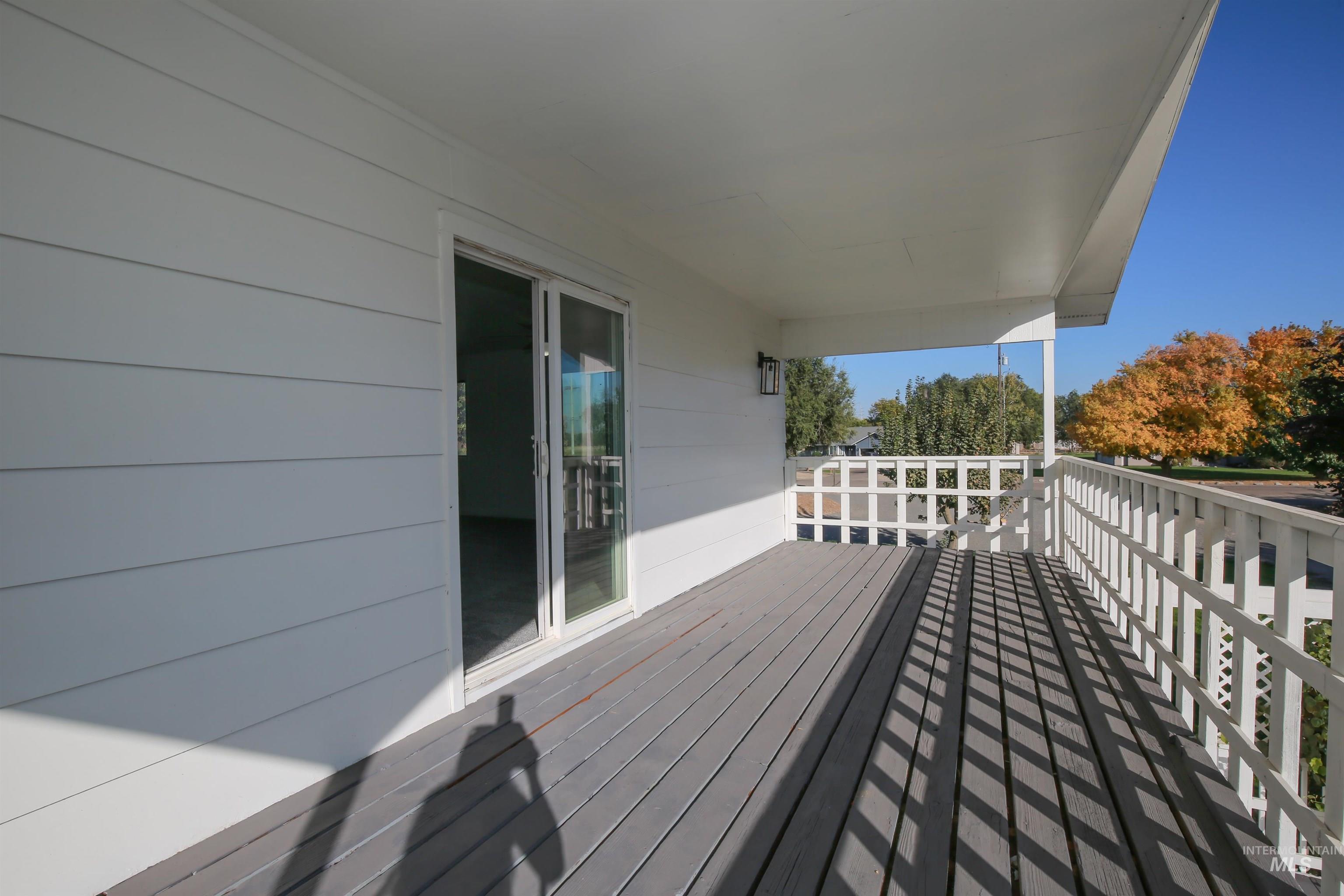 1817 Laurel Drive, Ontario, Oregon 97914, 6 Bedrooms, 5 Bathrooms, Residential For Sale, Price $499,900, 98926673