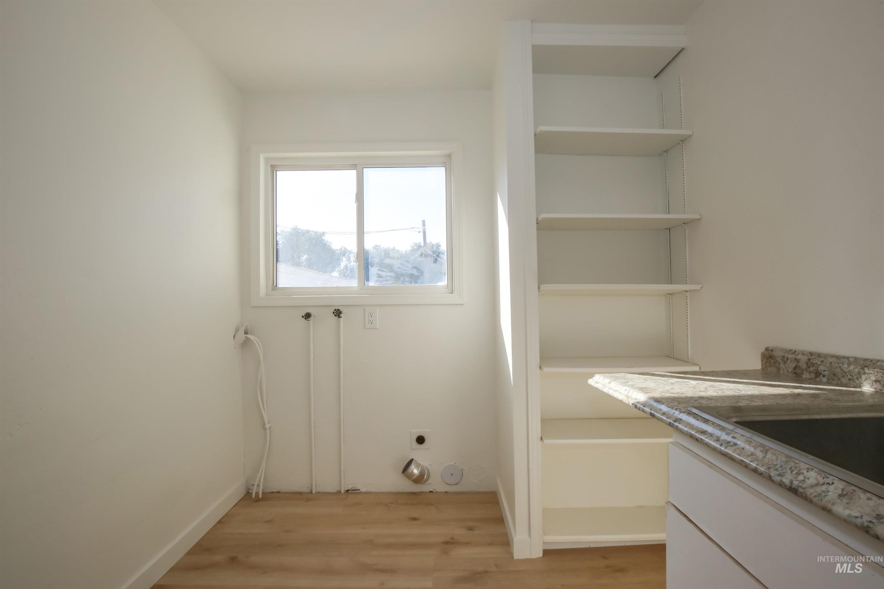 1817 Laurel Drive, Ontario, Oregon 97914, 6 Bedrooms, 5 Bathrooms, Residential For Sale, Price $499,900, 98926673