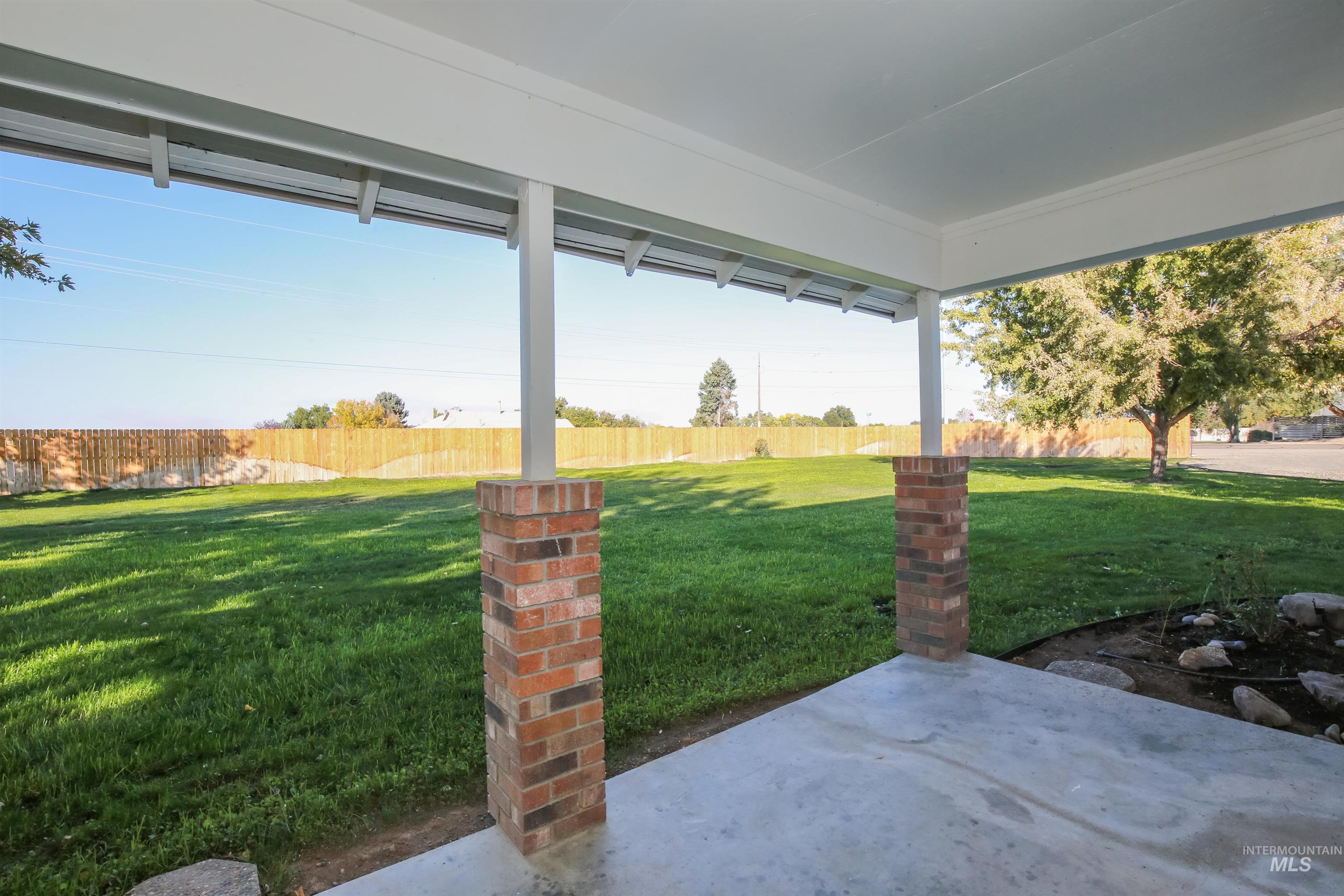 1817 Laurel Drive, Ontario, Oregon 97914, 6 Bedrooms, 5 Bathrooms, Residential For Sale, Price $499,900, 98926673