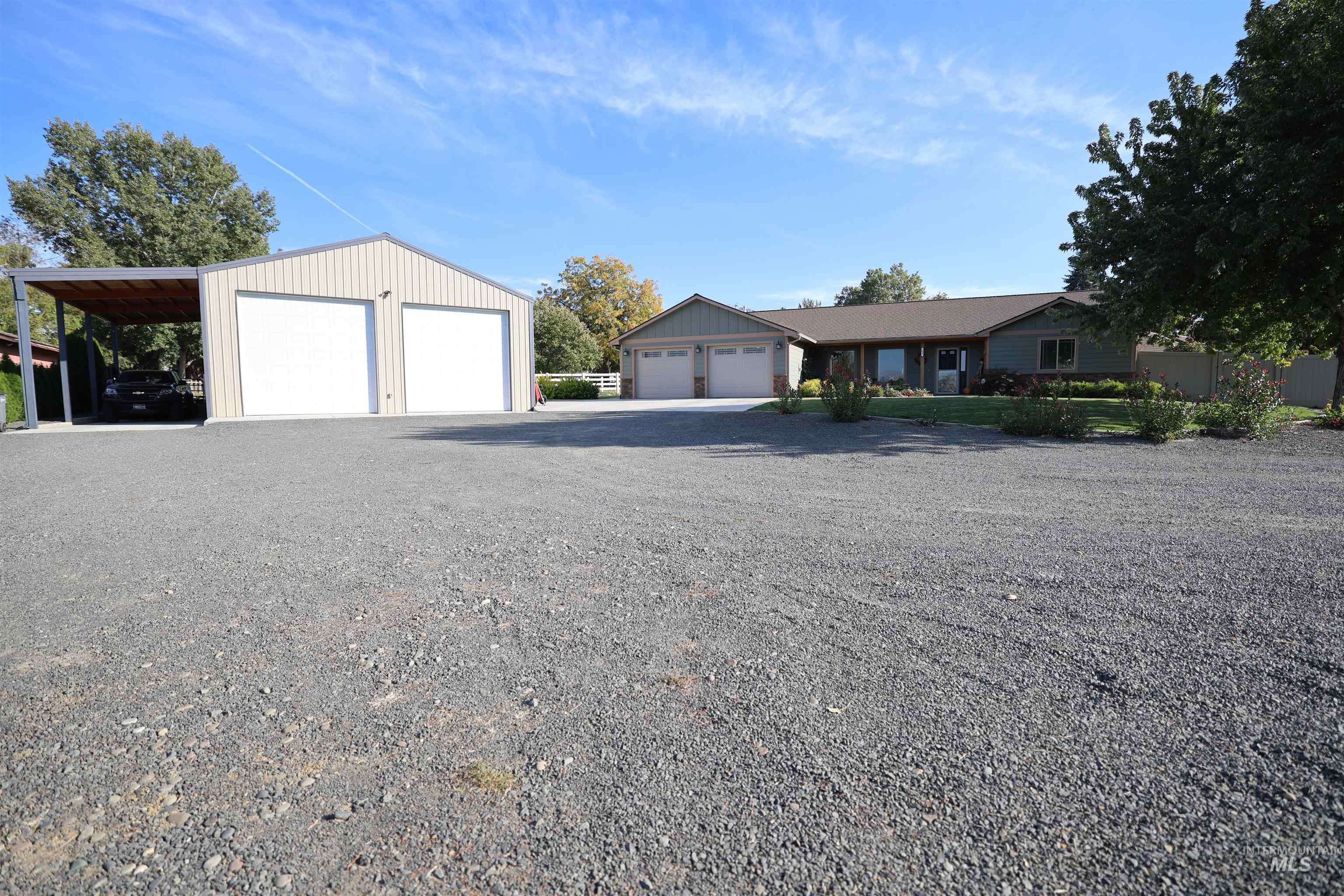 1037 Hemlock Ave, Lewiston, Idaho 83501, 3 Bedrooms, 2 Bathrooms, Residential For Sale, Price $627,000,MLS 98926745