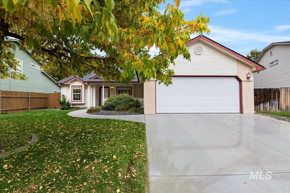 710 E Chateau Drive, Meridian, Idaho 83646, 3 Bedrooms, 2 Bathrooms, Residential For Sale, Price $395,000,MLS 98926982