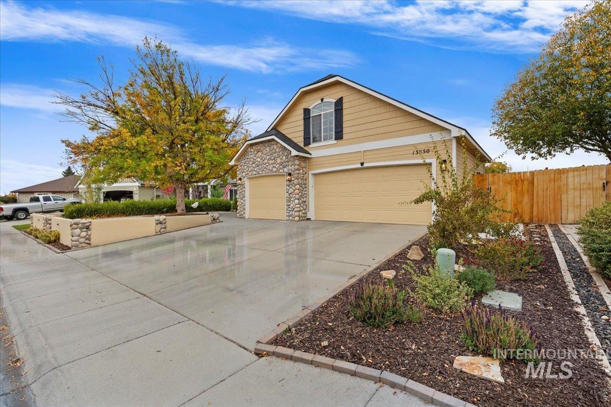 13550 W Waldemar St, Boise, Idaho 83713-0846, 3 Bedrooms, 2 Bathrooms, Residential For Sale, Price $610,000,MLS 98927045