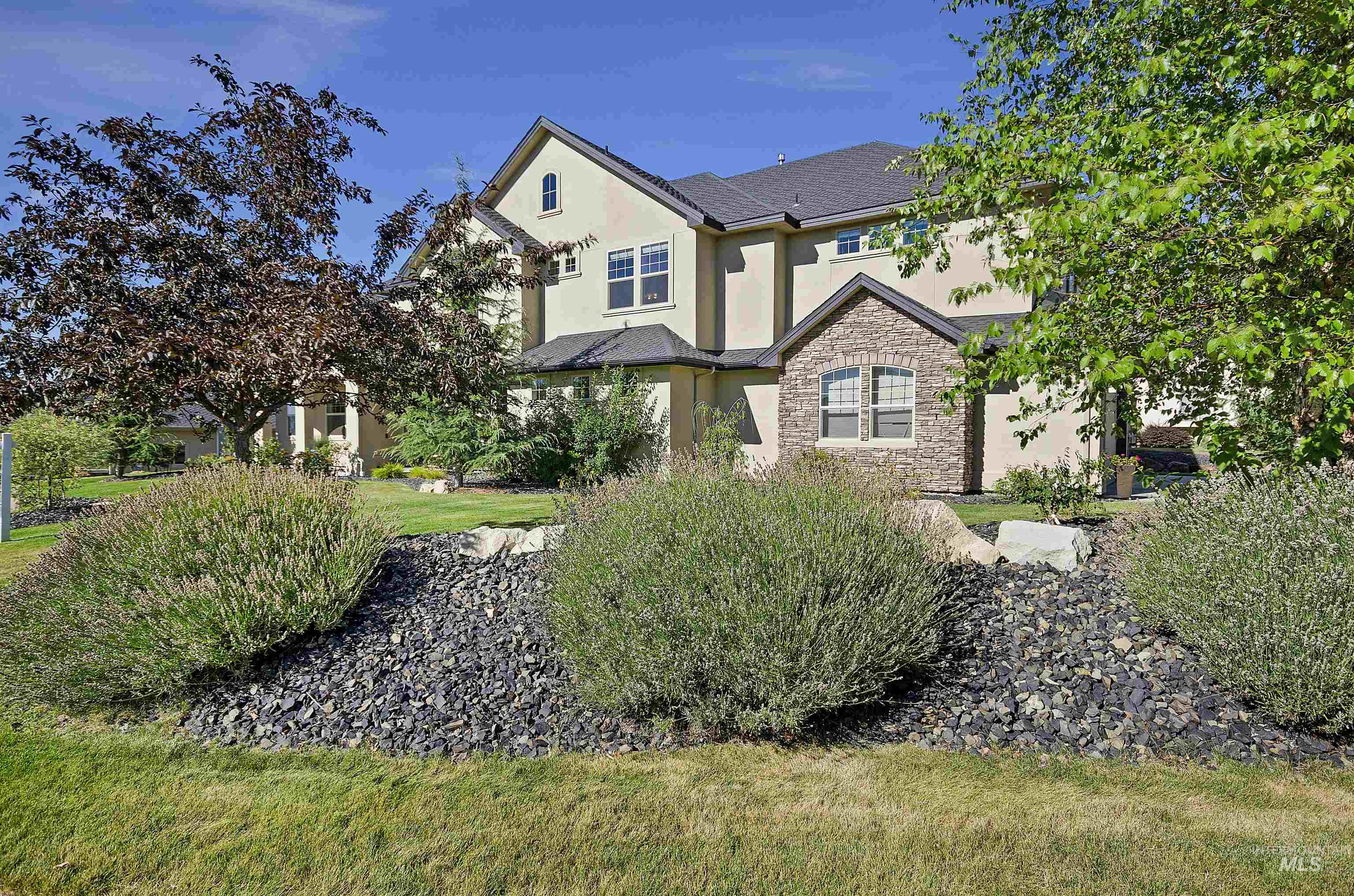 5477 N Quail Summit Pl, Boise, Idaho 83703, 5 Bedrooms, 4 Bathrooms, Residential For Sale, Price $1,350,000, 98927063