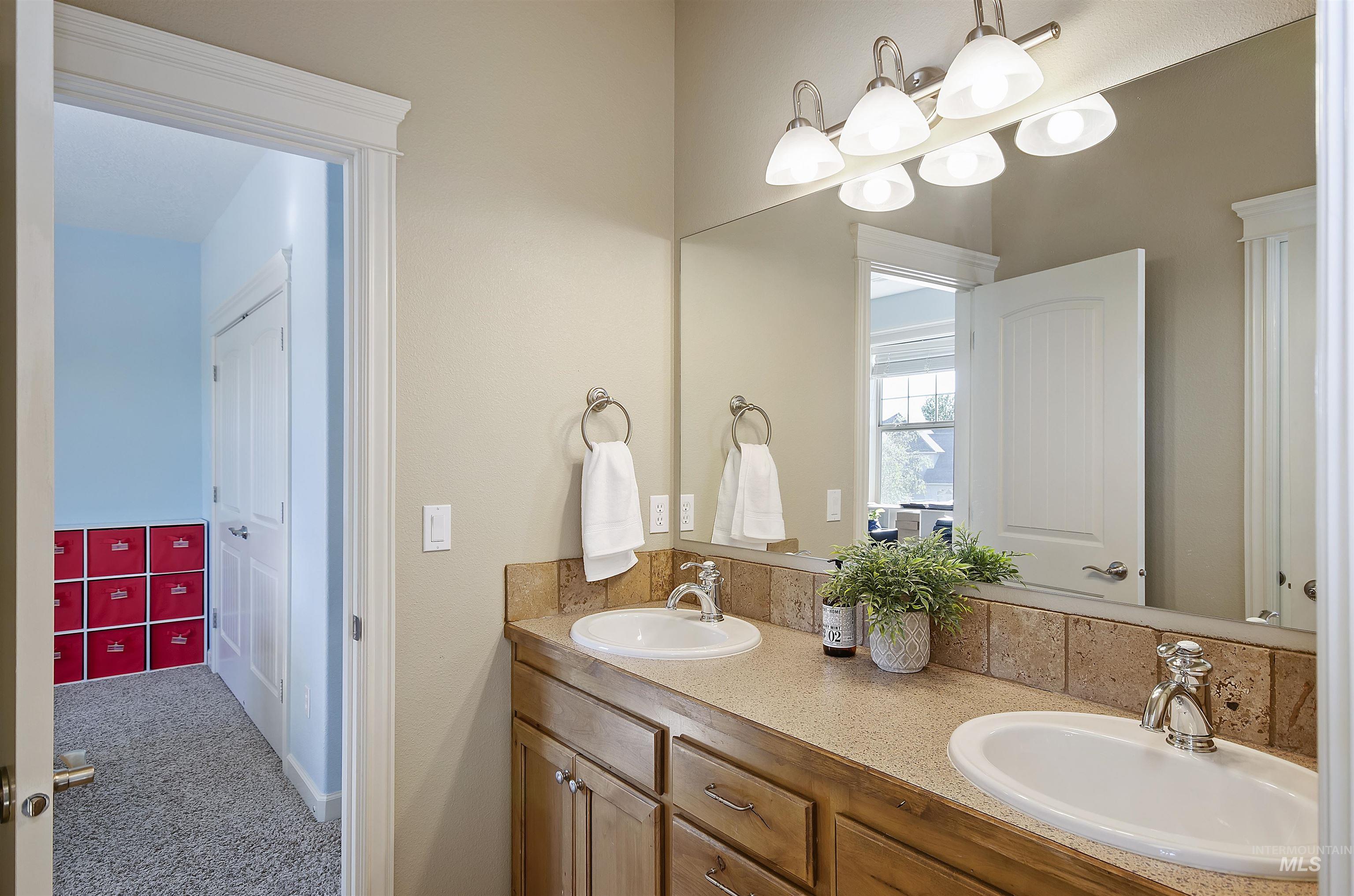 5477 N Quail Summit Pl, Boise, Idaho 83703, 5 Bedrooms, 4 Bathrooms, Residential For Sale, Price $1,350,000, 98927063