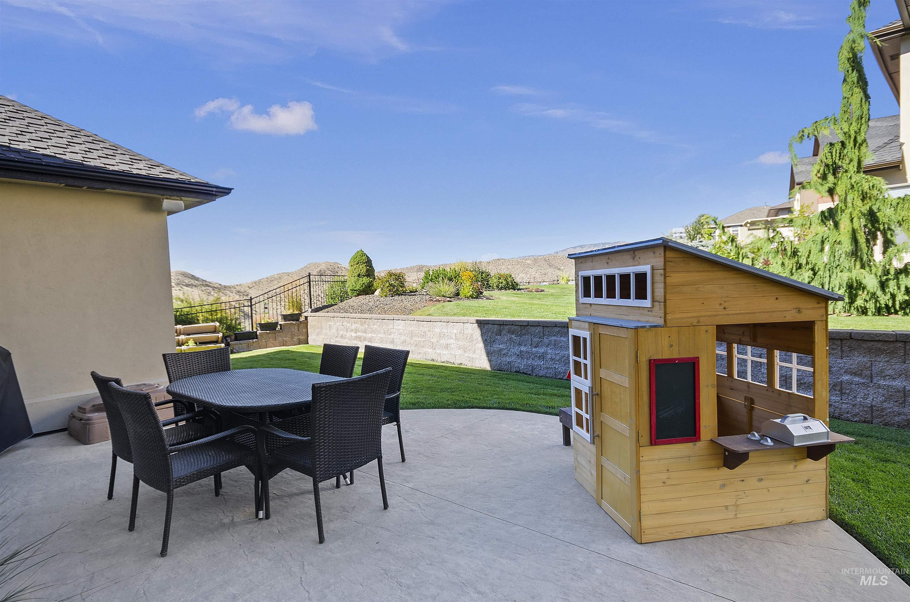 5477 N Quail Summit Pl, Boise, Idaho 83703, 5 Bedrooms, 4 Bathrooms, Residential For Sale, Price $1,350,000, 98927063