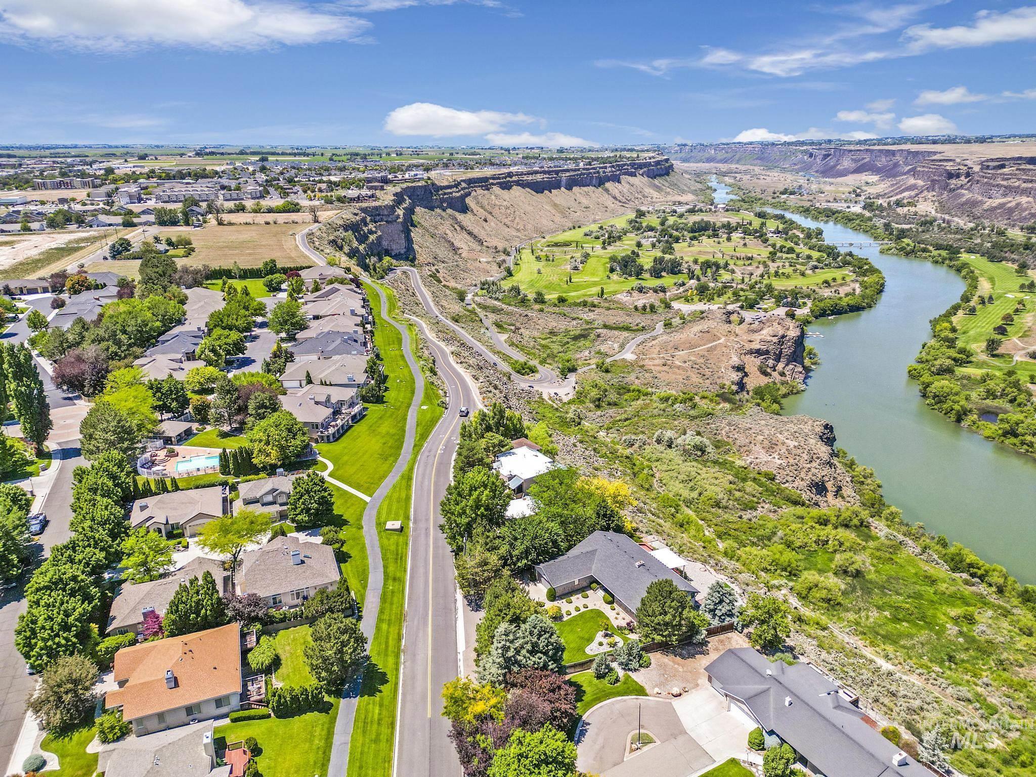 803 Canyon Park, Twin Falls, Idaho 83301, 4 Bedrooms, 3 Bathrooms, Residential For Sale, Price $575,000,MLS 98927125