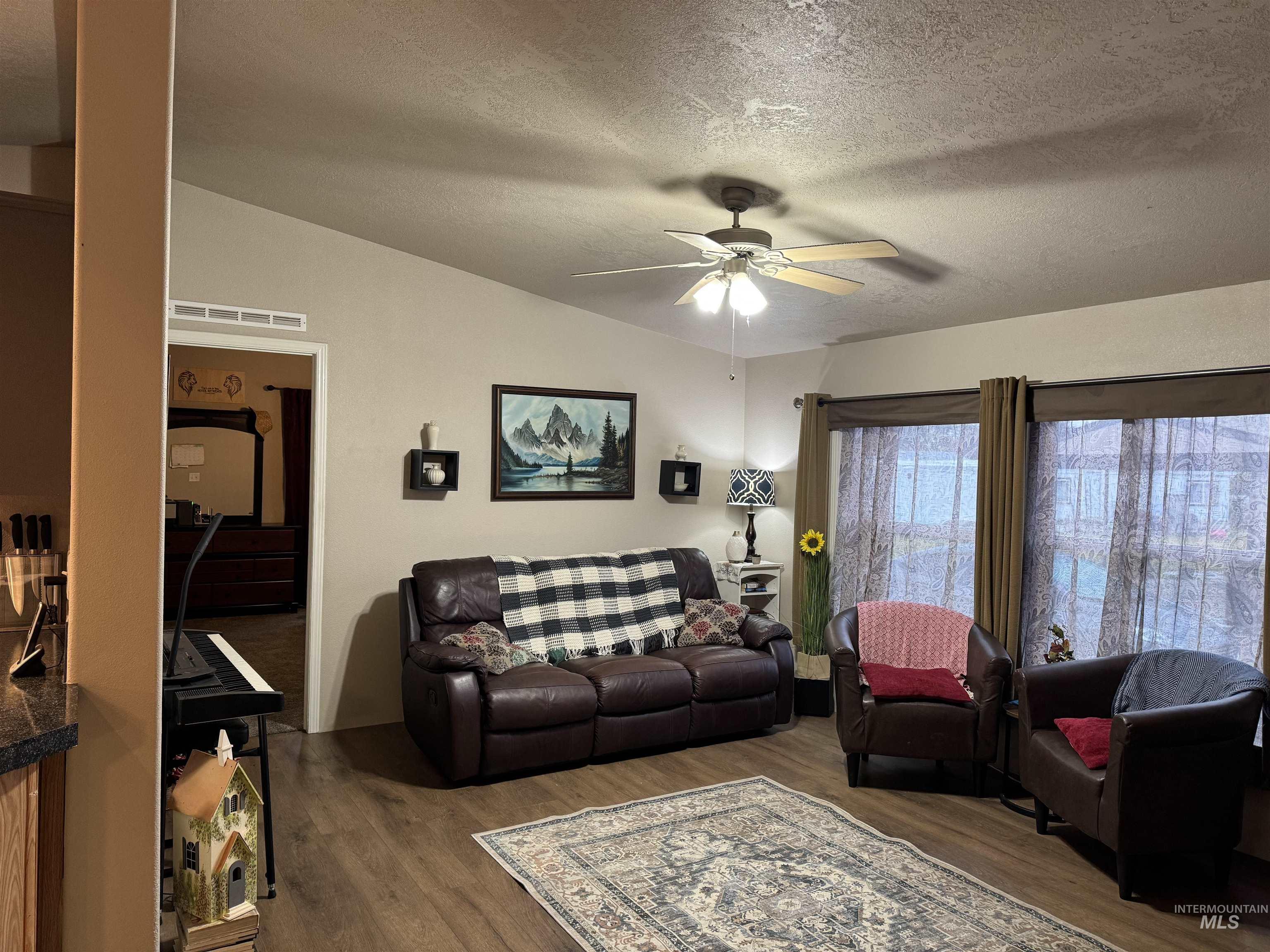 100 NW 16th S, Fruitland, Idaho 83619, 3 Bedrooms, 2 Bathrooms, Residential For Sale, Price $139,900, 98927162