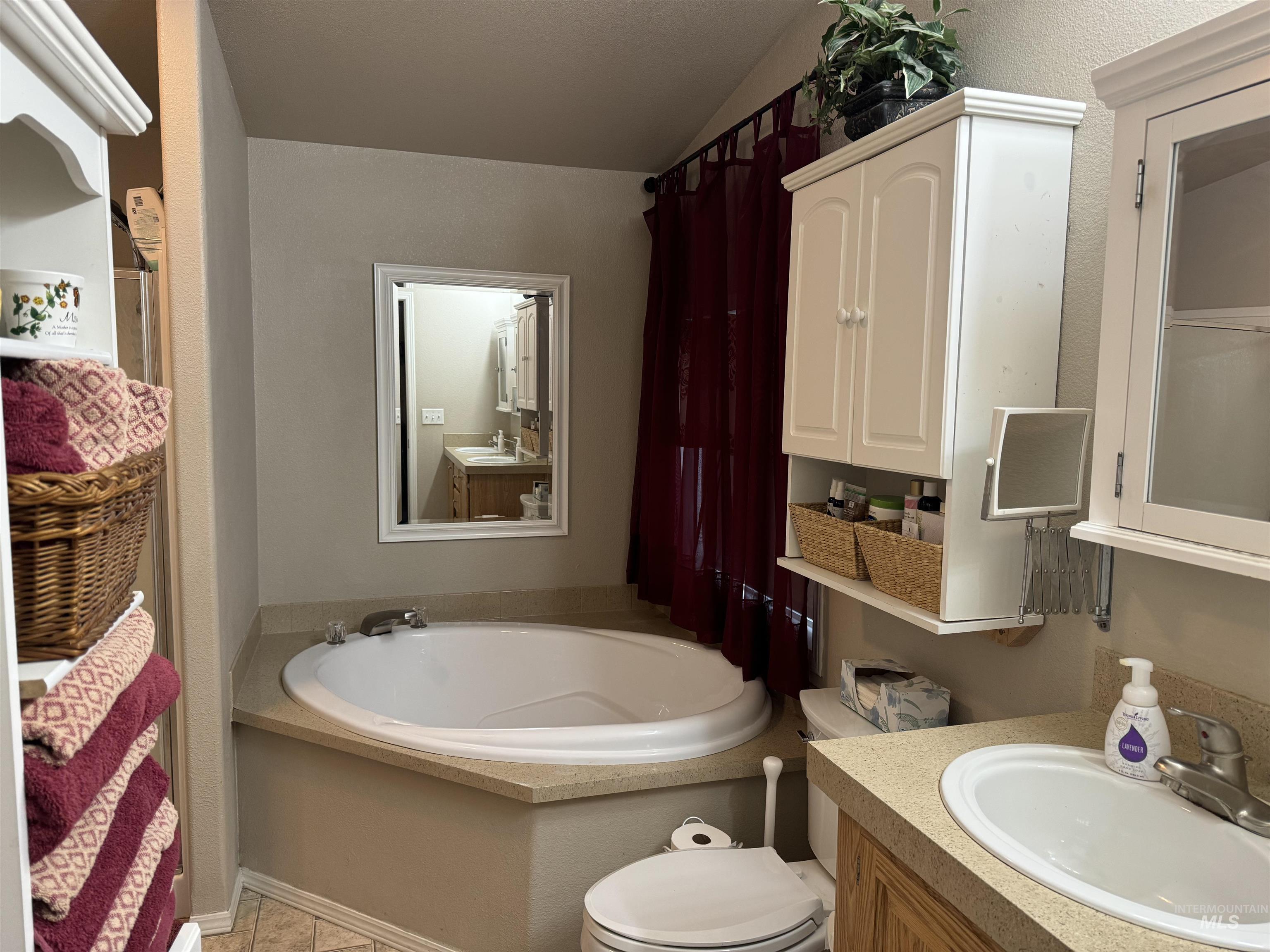 100 NW 16th S, Fruitland, Idaho 83619, 3 Bedrooms, 2 Bathrooms, Residential For Sale, Price $139,900, 98927162