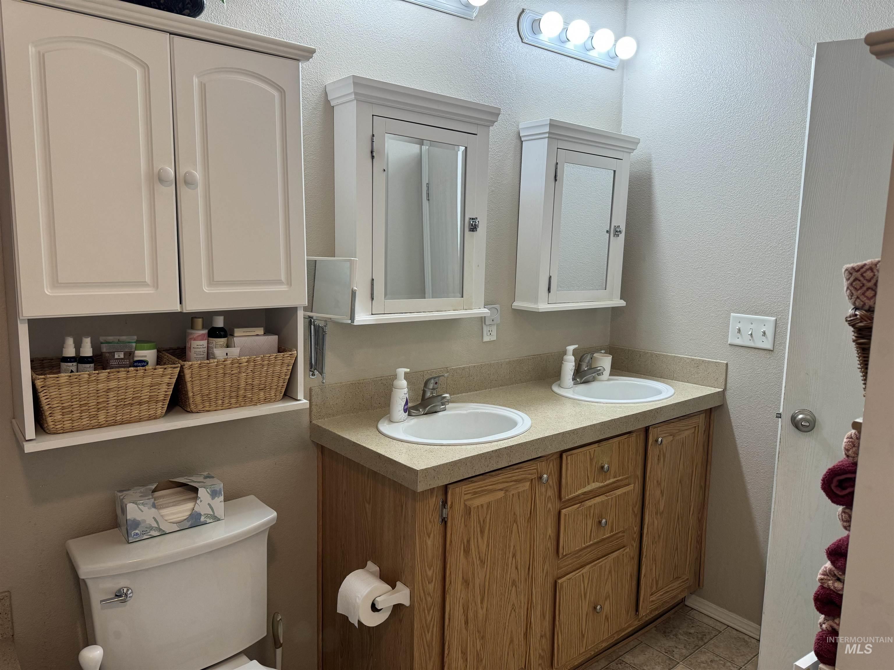 100 NW 16th S, Fruitland, Idaho 83619, 3 Bedrooms, 2 Bathrooms, Residential For Sale, Price $139,900, 98927162