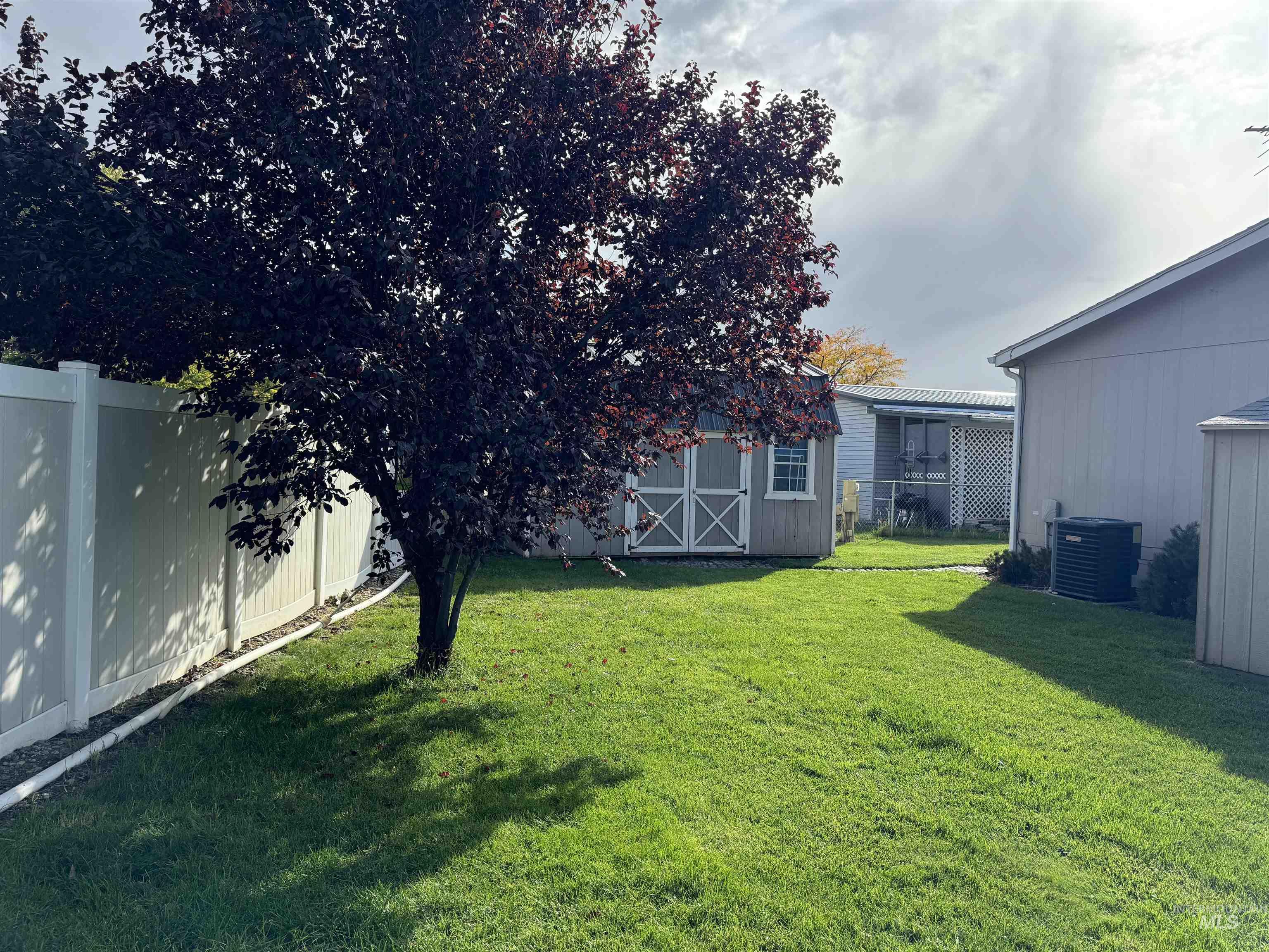 100 NW 16th S, Fruitland, Idaho 83619, 3 Bedrooms, 2 Bathrooms, Residential For Sale, Price $139,900, 98927162