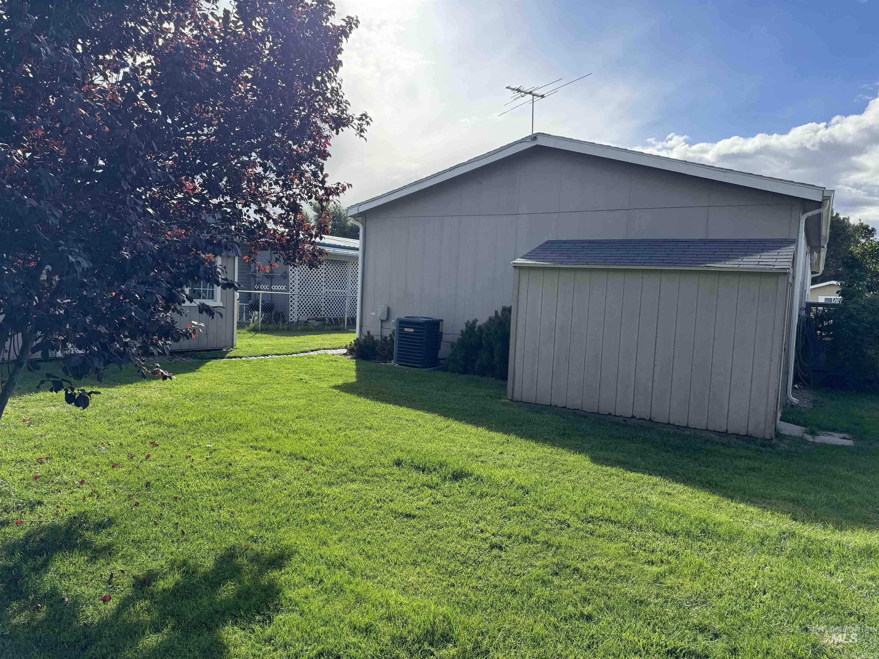 100 NW 16th S, Fruitland, Idaho 83619, 3 Bedrooms, 2 Bathrooms, Residential For Sale, Price $139,900, 98927162