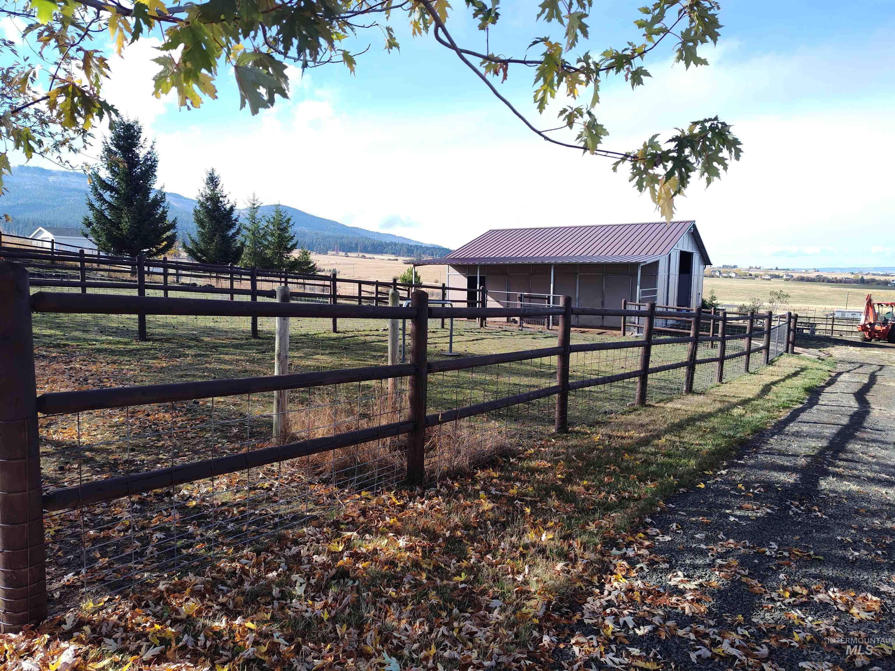 28 Red Barn Lane, Grangeville, Idaho 83530, 3 Bedrooms, 3 Bathrooms, Residential For Sale, Price $649,000, 98927294