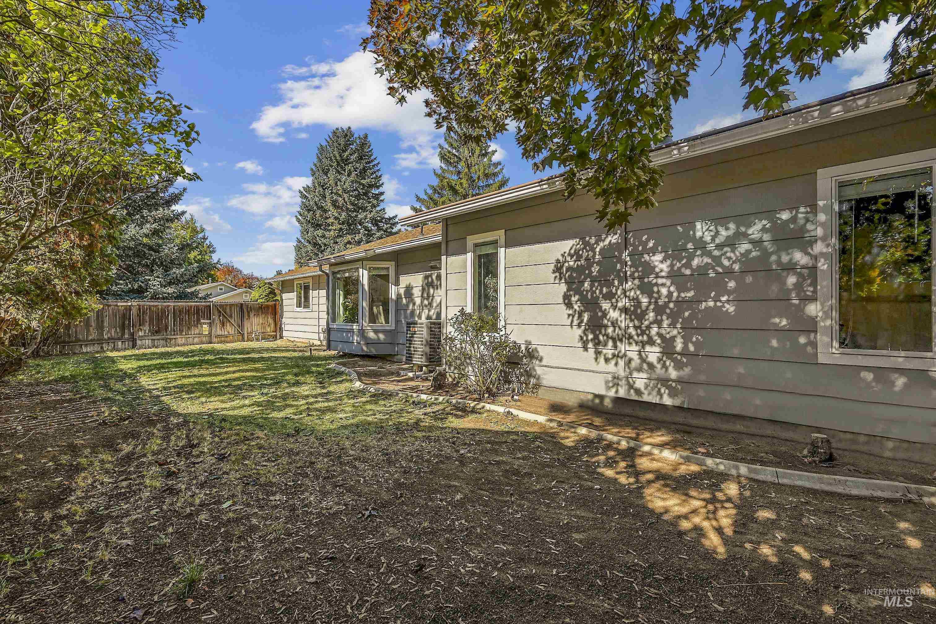 983 E Tammy St., Meridian, Idaho 83646, 3 Bedrooms, 2 Bathrooms, Residential For Sale, Price $459,000,MLS 98927431