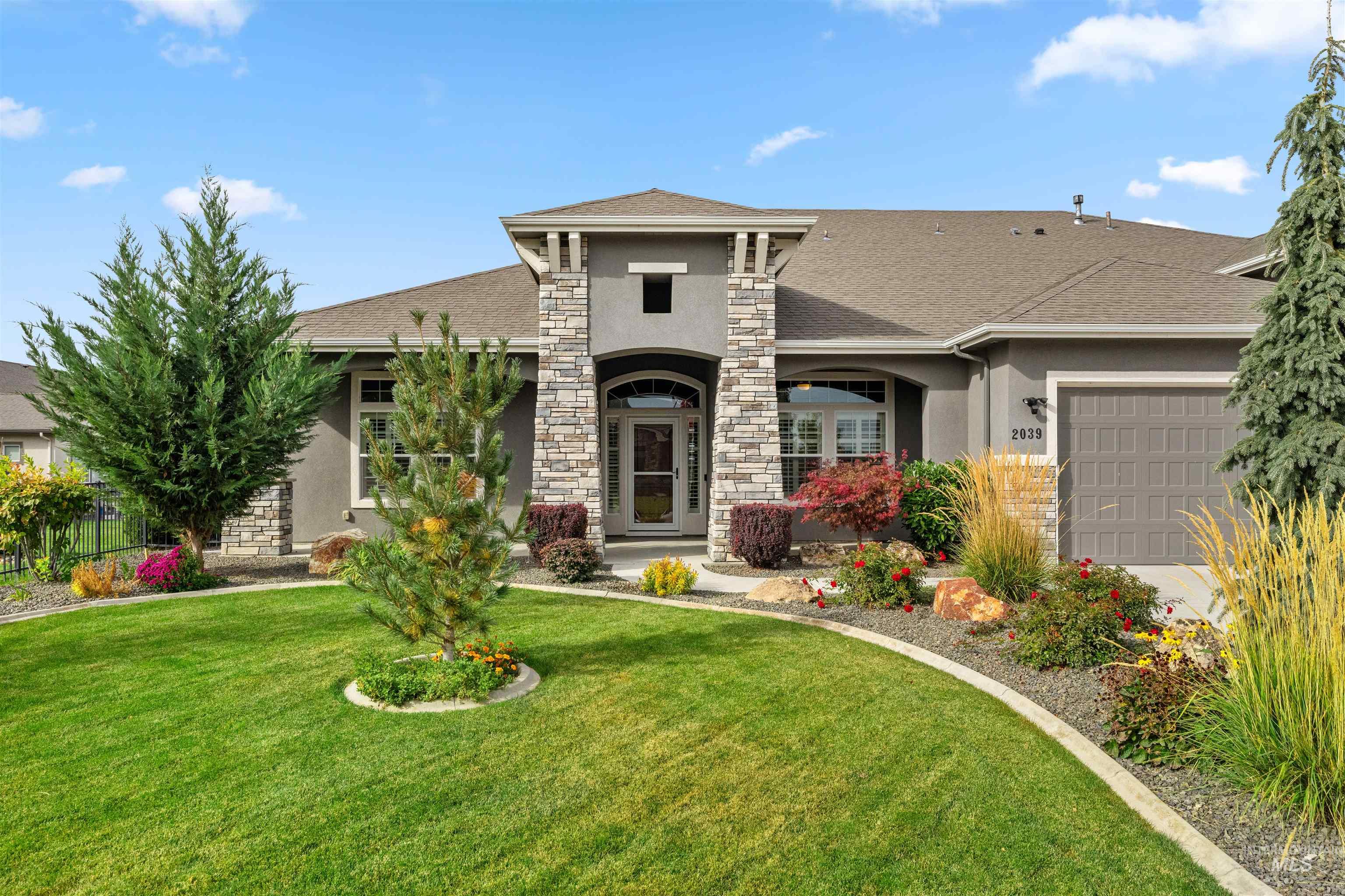 2039 N Finsbury Way, Star, Idaho 83669, 4 Bedrooms, 3.5 Bathrooms, Residential For Sale, Price $990,000, 98927640