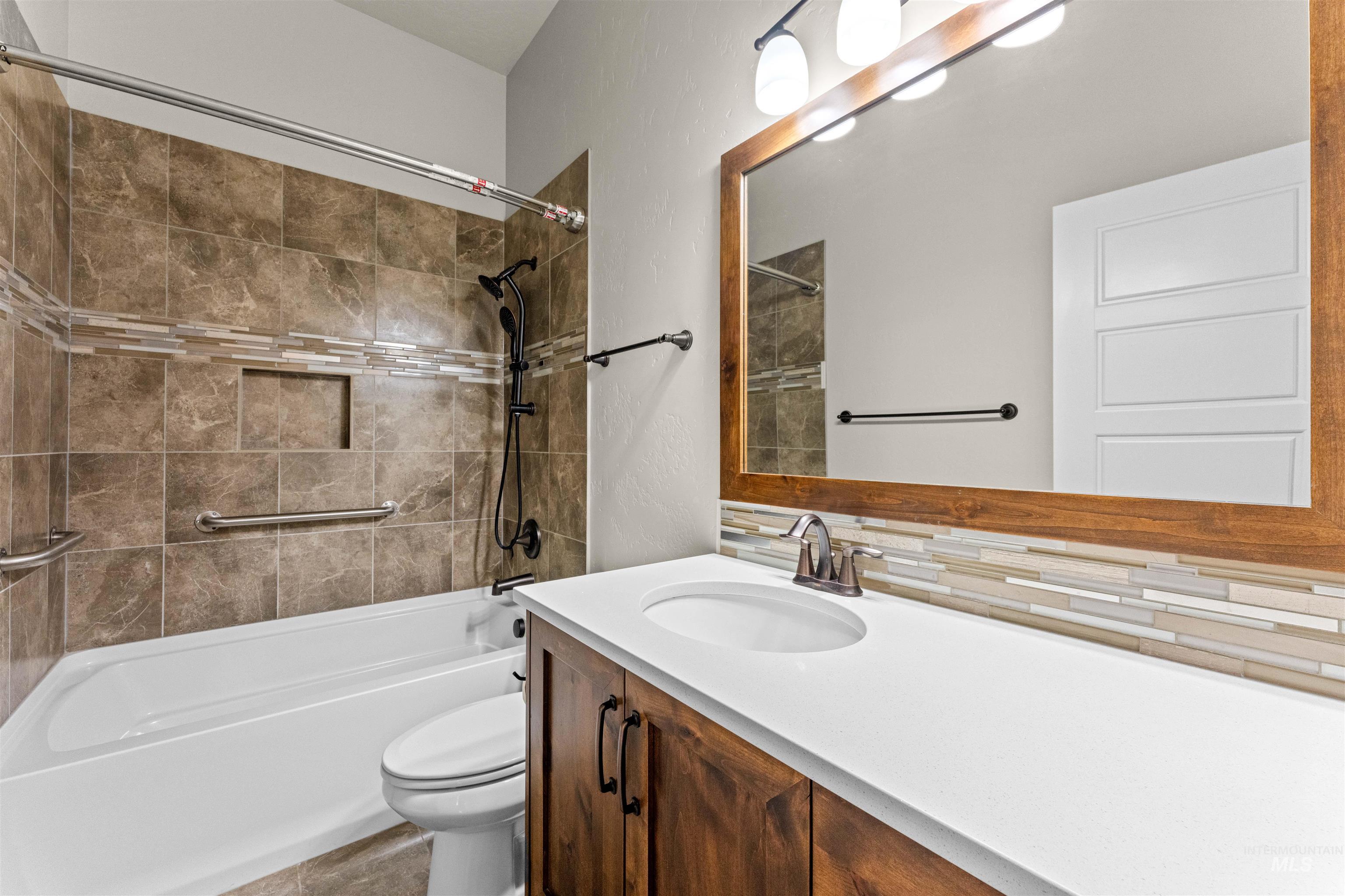 2039 N Finsbury Way, Star, Idaho 83669, 4 Bedrooms, 3.5 Bathrooms, Residential For Sale, Price $990,000, 98927640