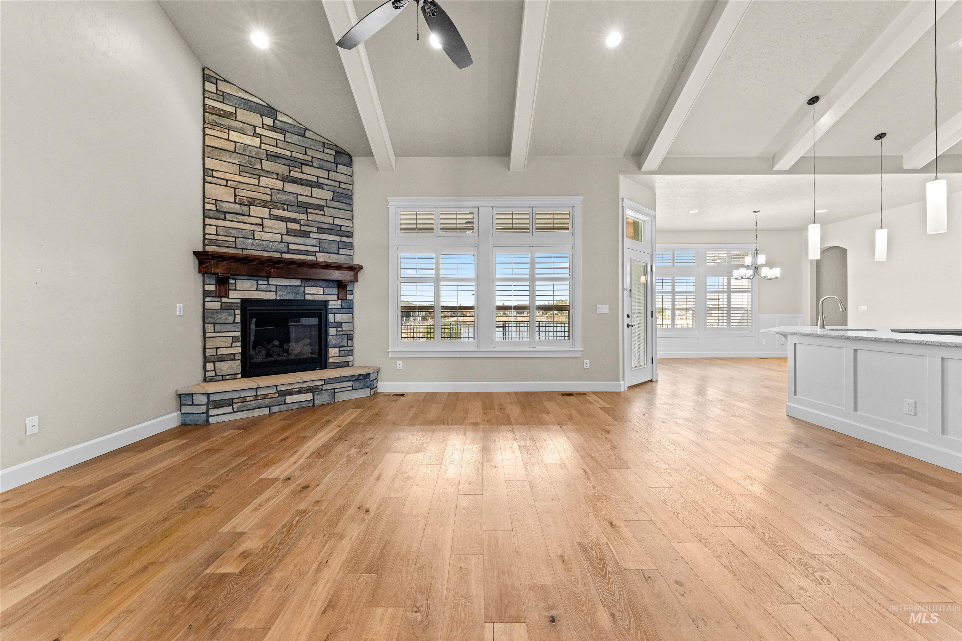 2039 N Finsbury Way, Star, Idaho 83669, 4 Bedrooms, 3.5 Bathrooms, Residential For Sale, Price $990,000, 98927640