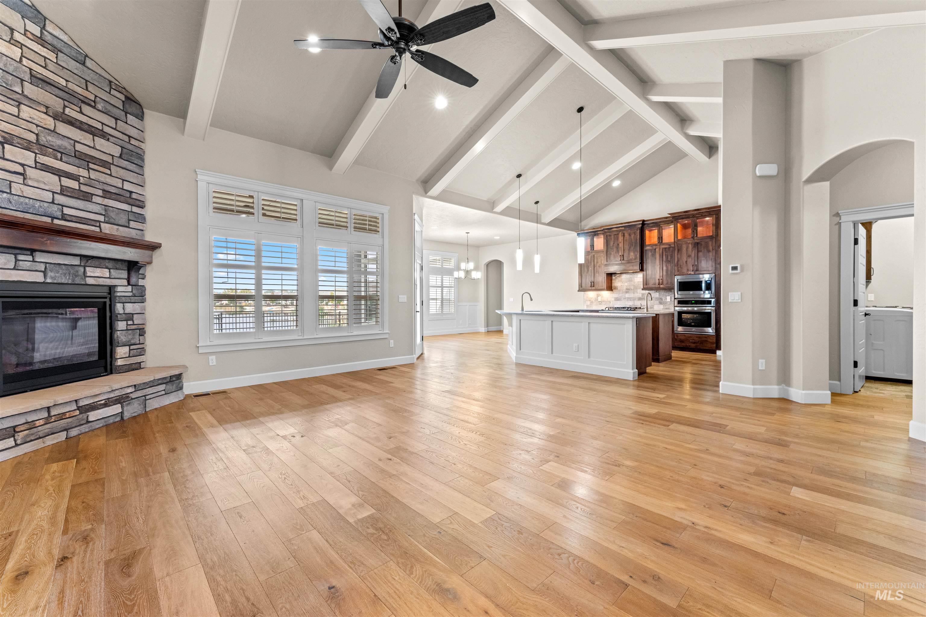 2039 N Finsbury Way, Star, Idaho 83669, 4 Bedrooms, 3.5 Bathrooms, Residential For Sale, Price $990,000, 98927640