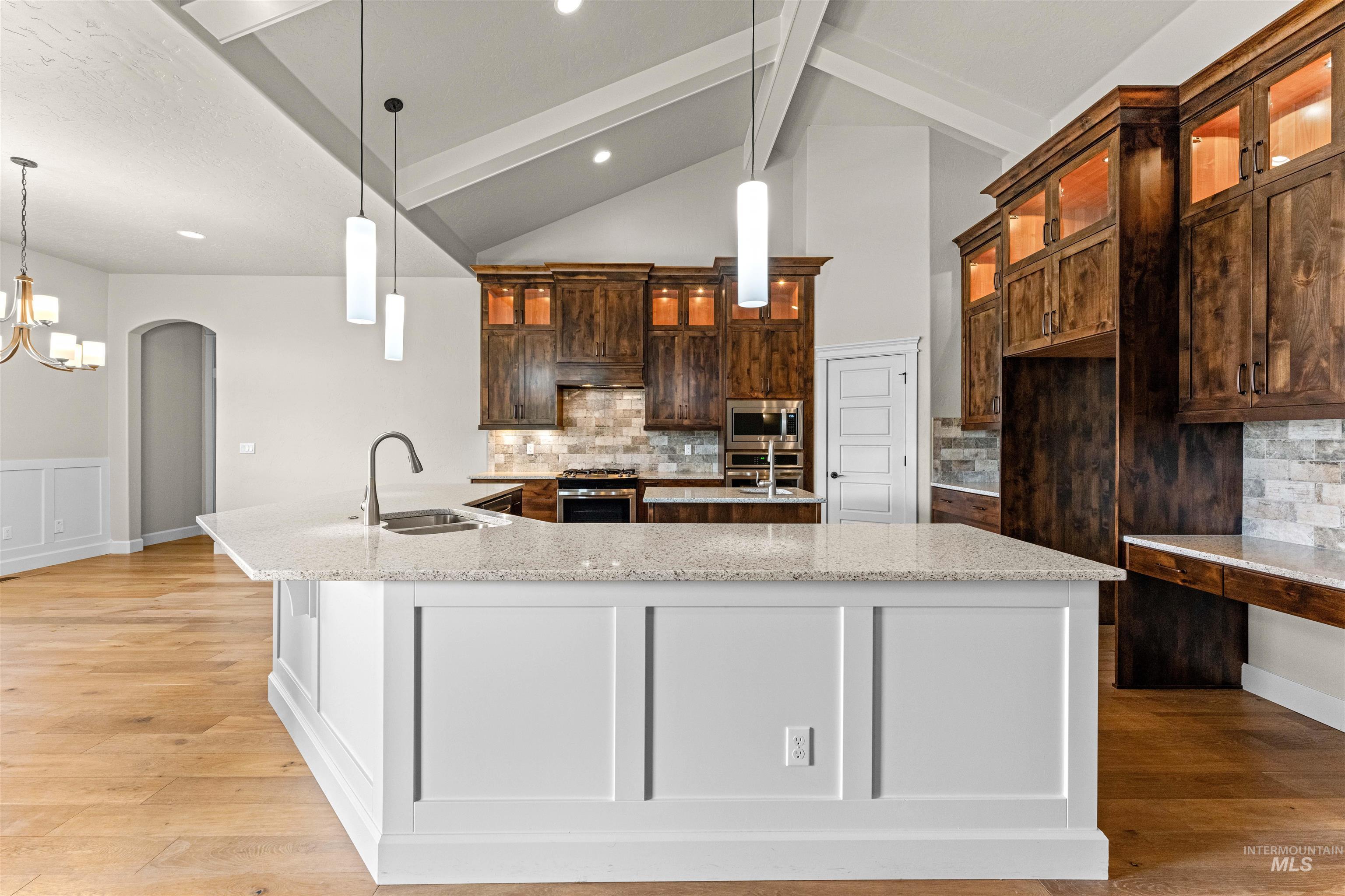 2039 N Finsbury Way, Star, Idaho 83669, 4 Bedrooms, 3.5 Bathrooms, Residential For Sale, Price $990,000, 98927640