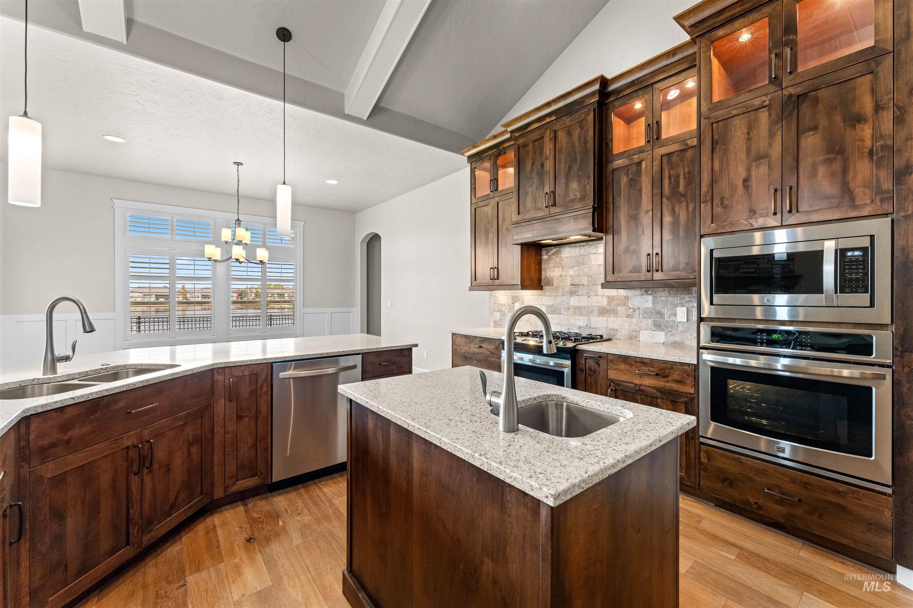 2039 N Finsbury Way, Star, Idaho 83669, 4 Bedrooms, 3.5 Bathrooms, Residential For Sale, Price $990,000, 98927640