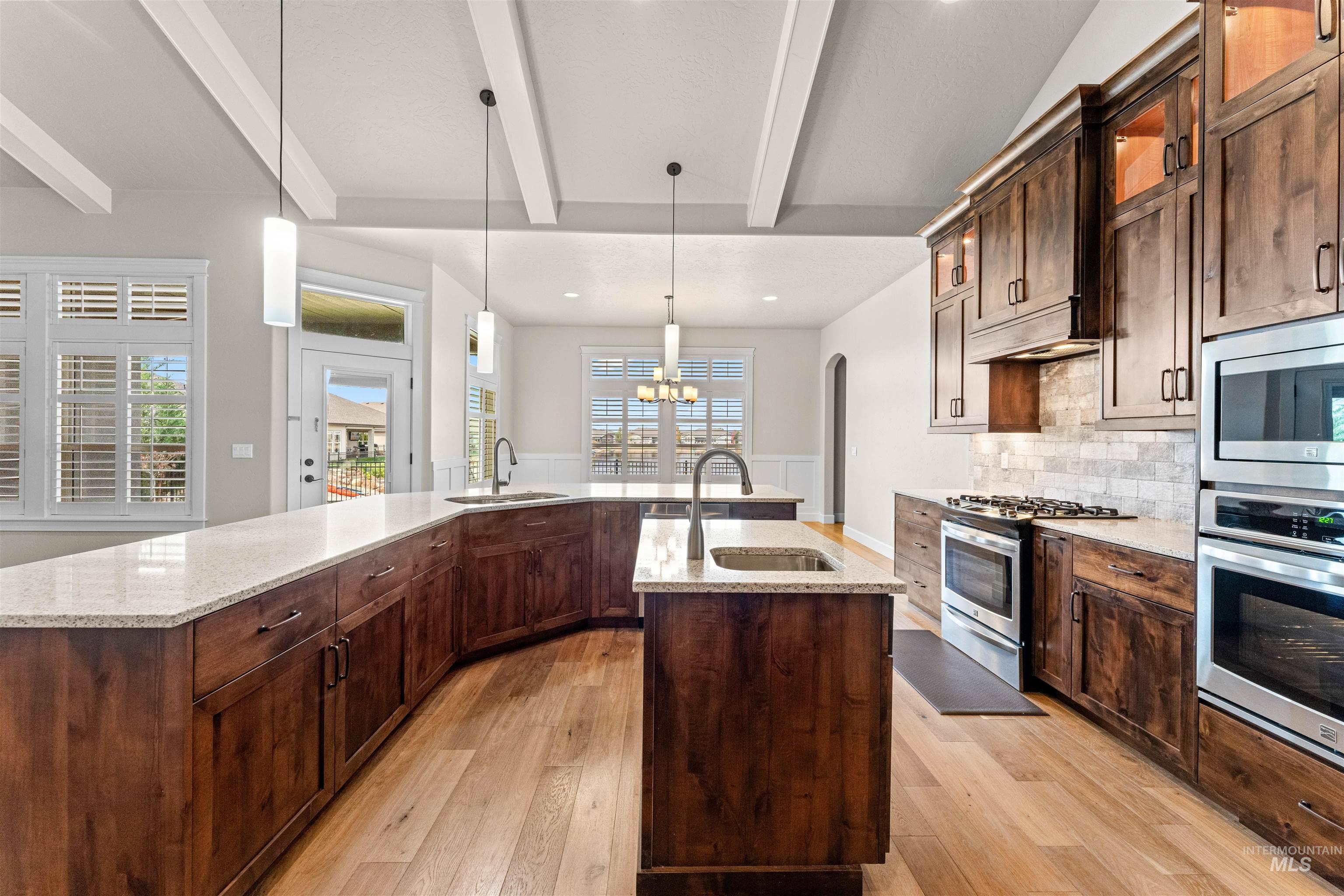 2039 N Finsbury Way, Star, Idaho 83669, 4 Bedrooms, 3.5 Bathrooms, Residential For Sale, Price $990,000, 98927640