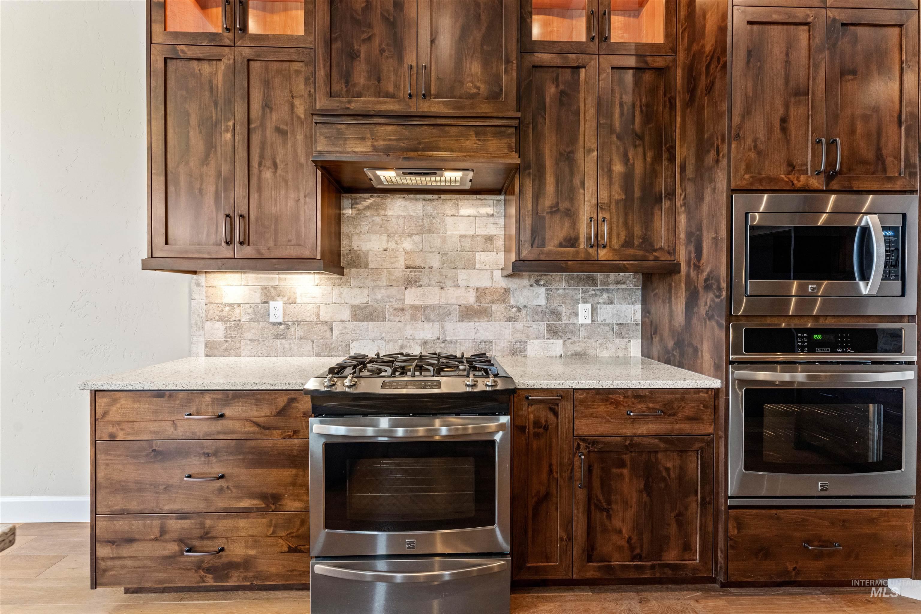 2039 N Finsbury Way, Star, Idaho 83669, 4 Bedrooms, 3.5 Bathrooms, Residential For Sale, Price $990,000, 98927640