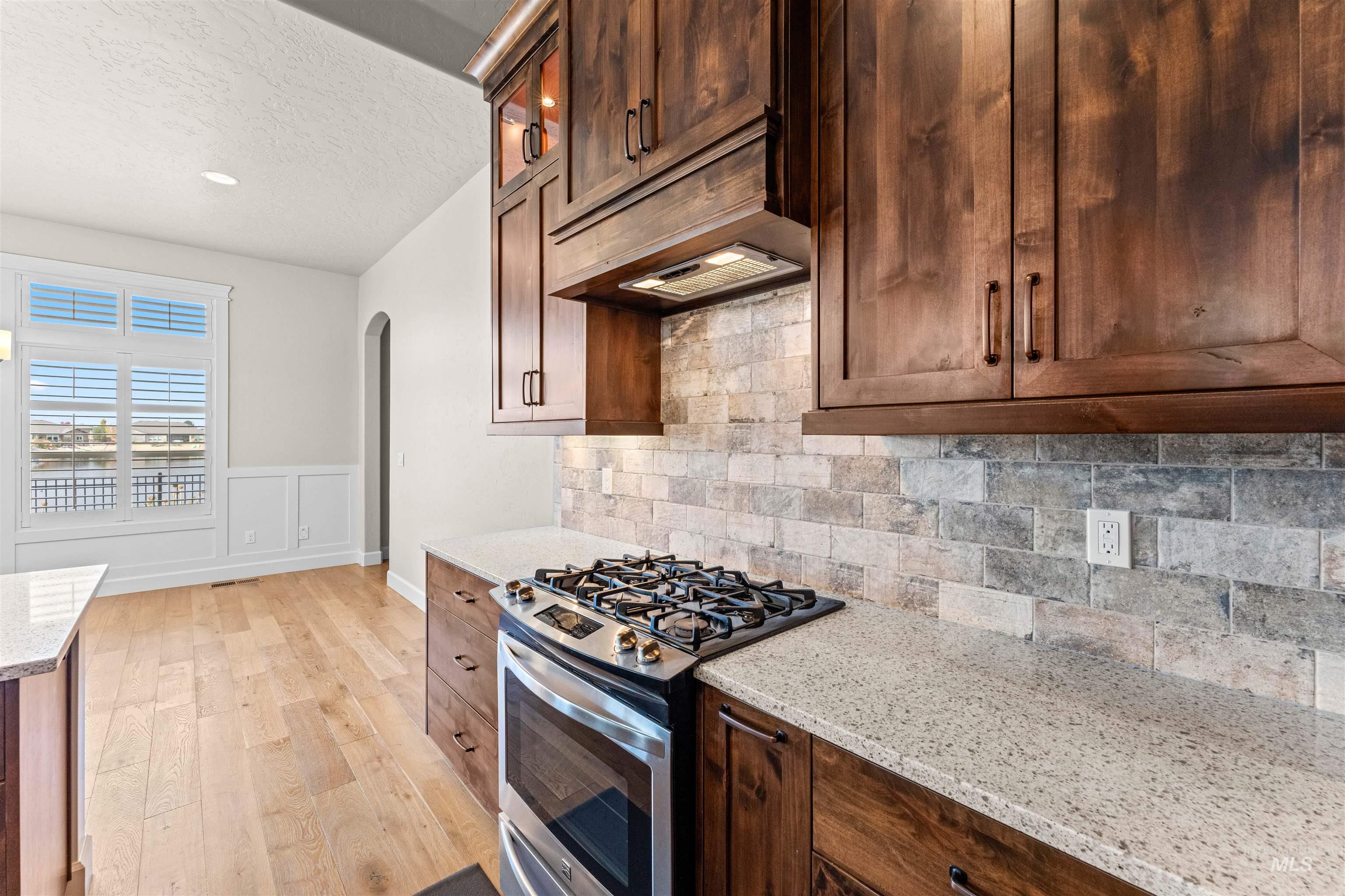 2039 N Finsbury Way, Star, Idaho 83669, 4 Bedrooms, 3.5 Bathrooms, Residential For Sale, Price $990,000, 98927640