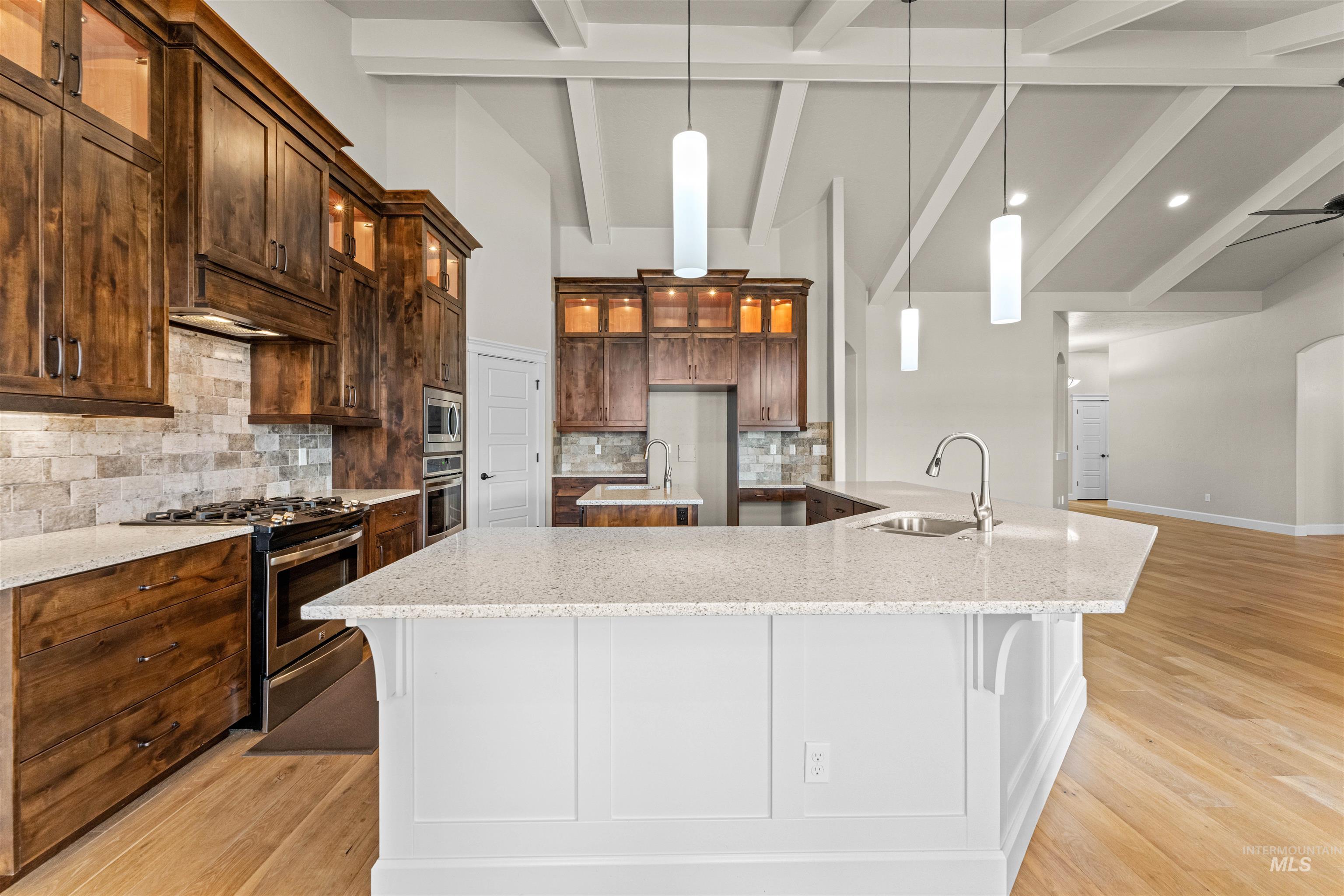 2039 N Finsbury Way, Star, Idaho 83669, 4 Bedrooms, 3.5 Bathrooms, Residential For Sale, Price $990,000, 98927640