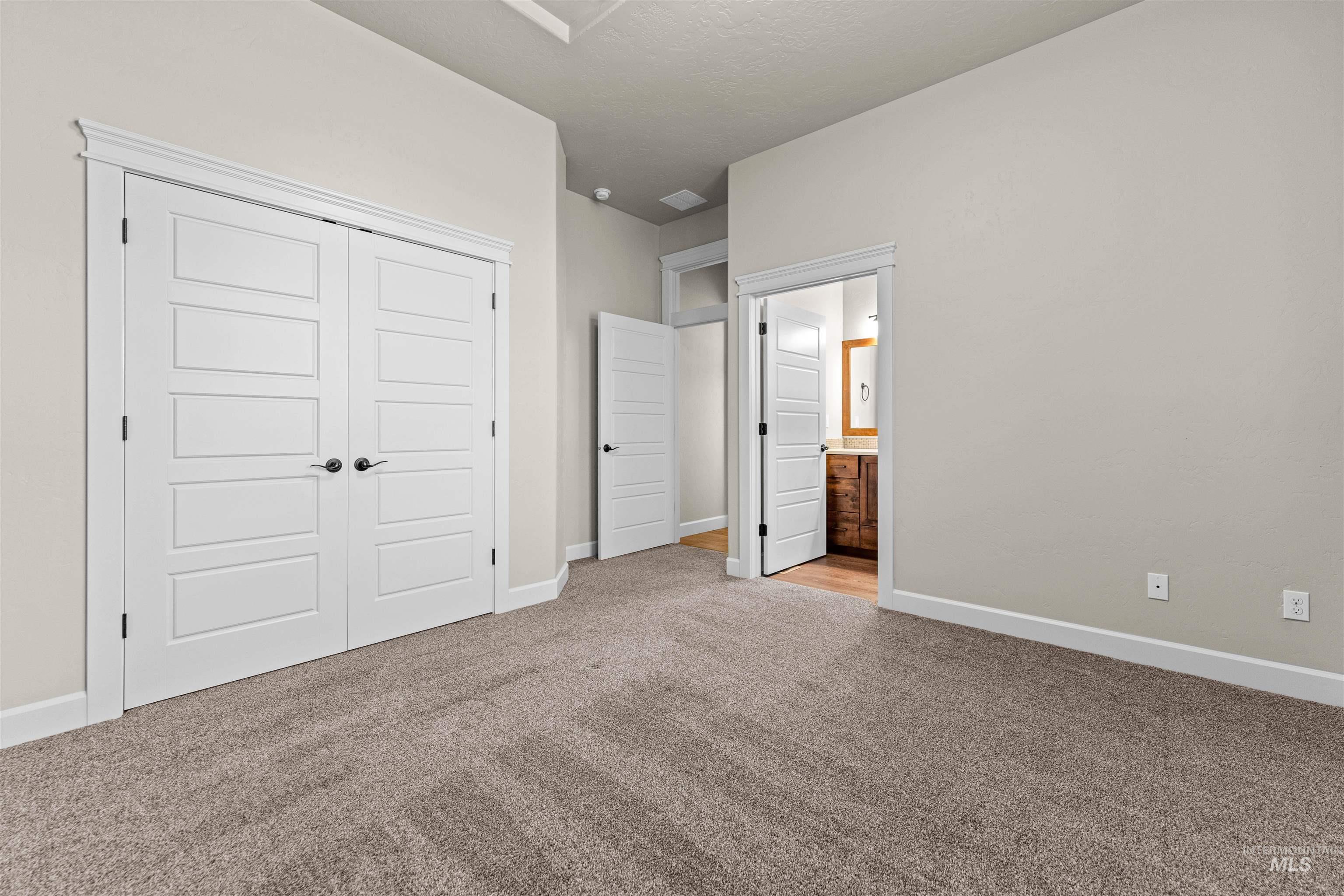 2039 N Finsbury Way, Star, Idaho 83669, 4 Bedrooms, 3.5 Bathrooms, Residential For Sale, Price $990,000, 98927640