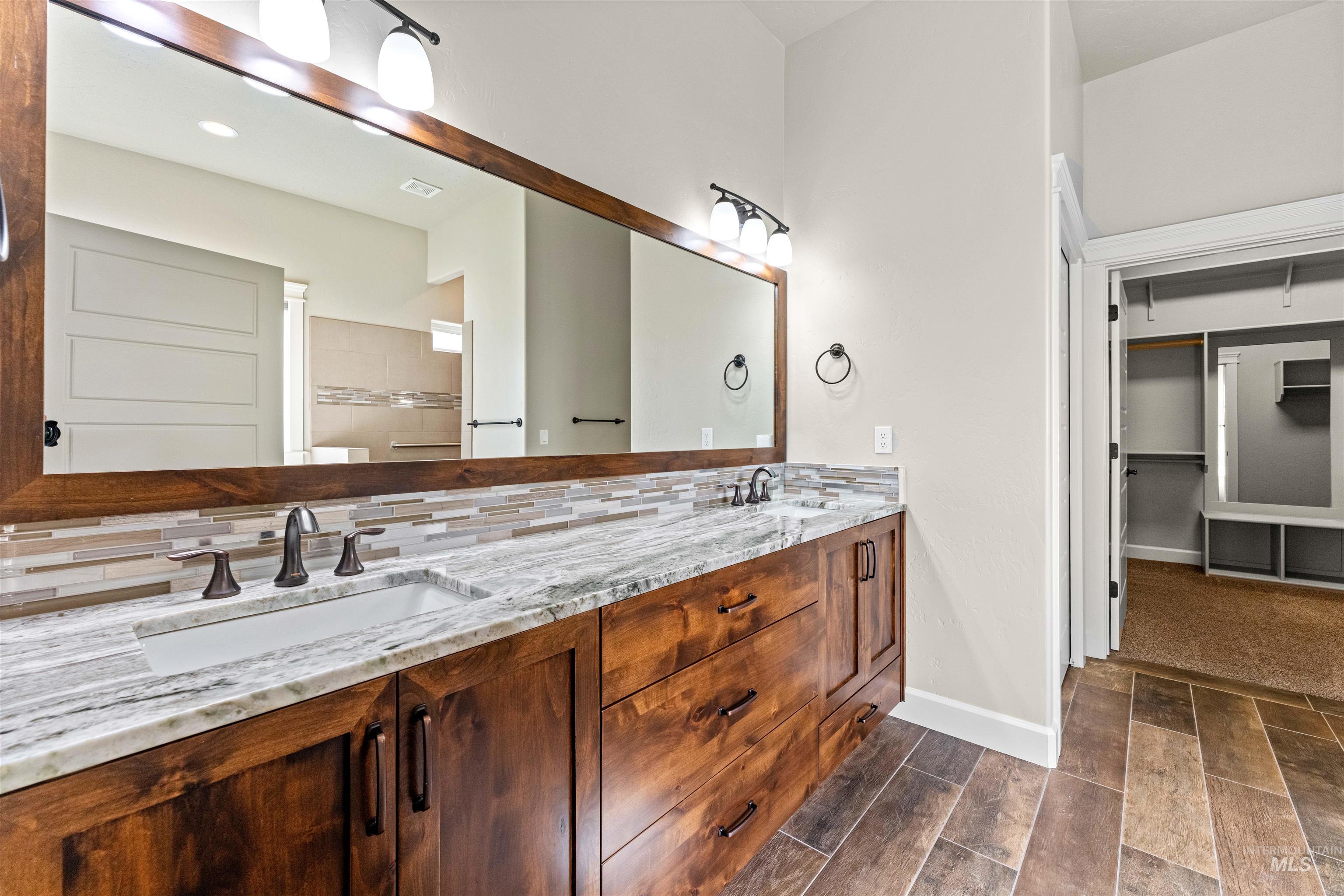 2039 N Finsbury Way, Star, Idaho 83669, 4 Bedrooms, 3.5 Bathrooms, Residential For Sale, Price $990,000, 98927640