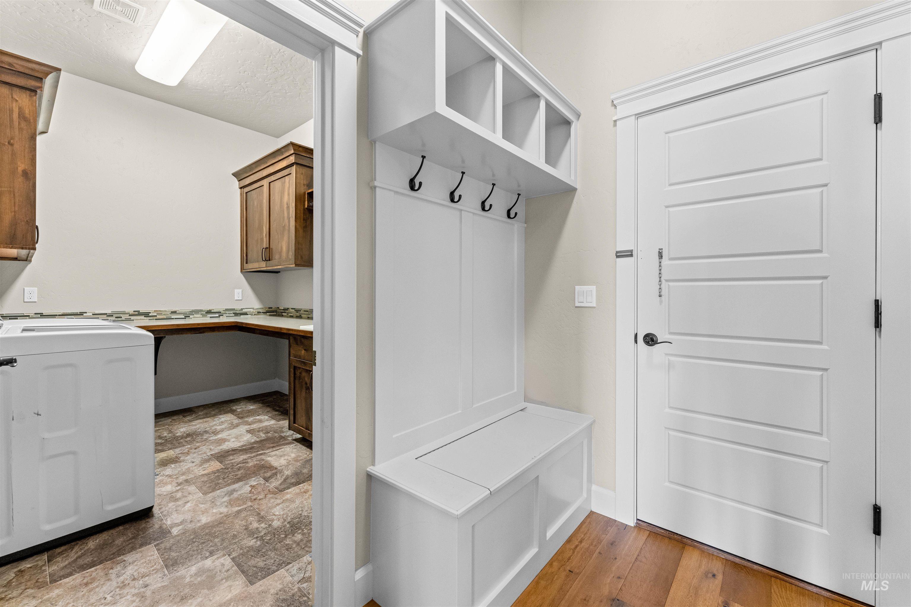 2039 N Finsbury Way, Star, Idaho 83669, 4 Bedrooms, 3.5 Bathrooms, Residential For Sale, Price $990,000, 98927640