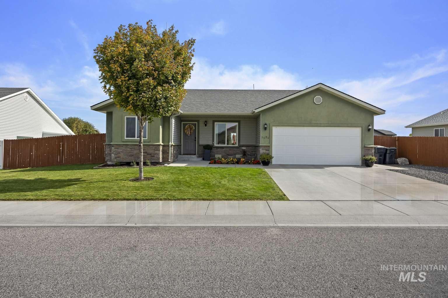 1121 Sunset Lane, Kimberly, Idaho 83341, 4 Bedrooms, 2 Bathrooms, Residential For Sale, Price $349,990,MLS 98927644