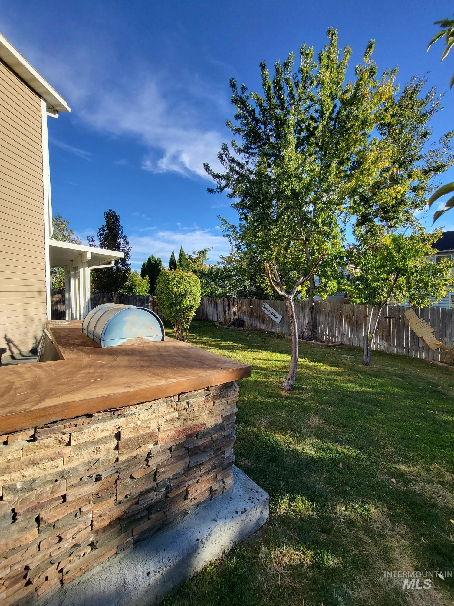 9557 W Rustica Dr, Boise, Idaho 83709, 5 Bedrooms, 2.5 Bathrooms, Residential For Sale, Price $525,000,MLS 98927901