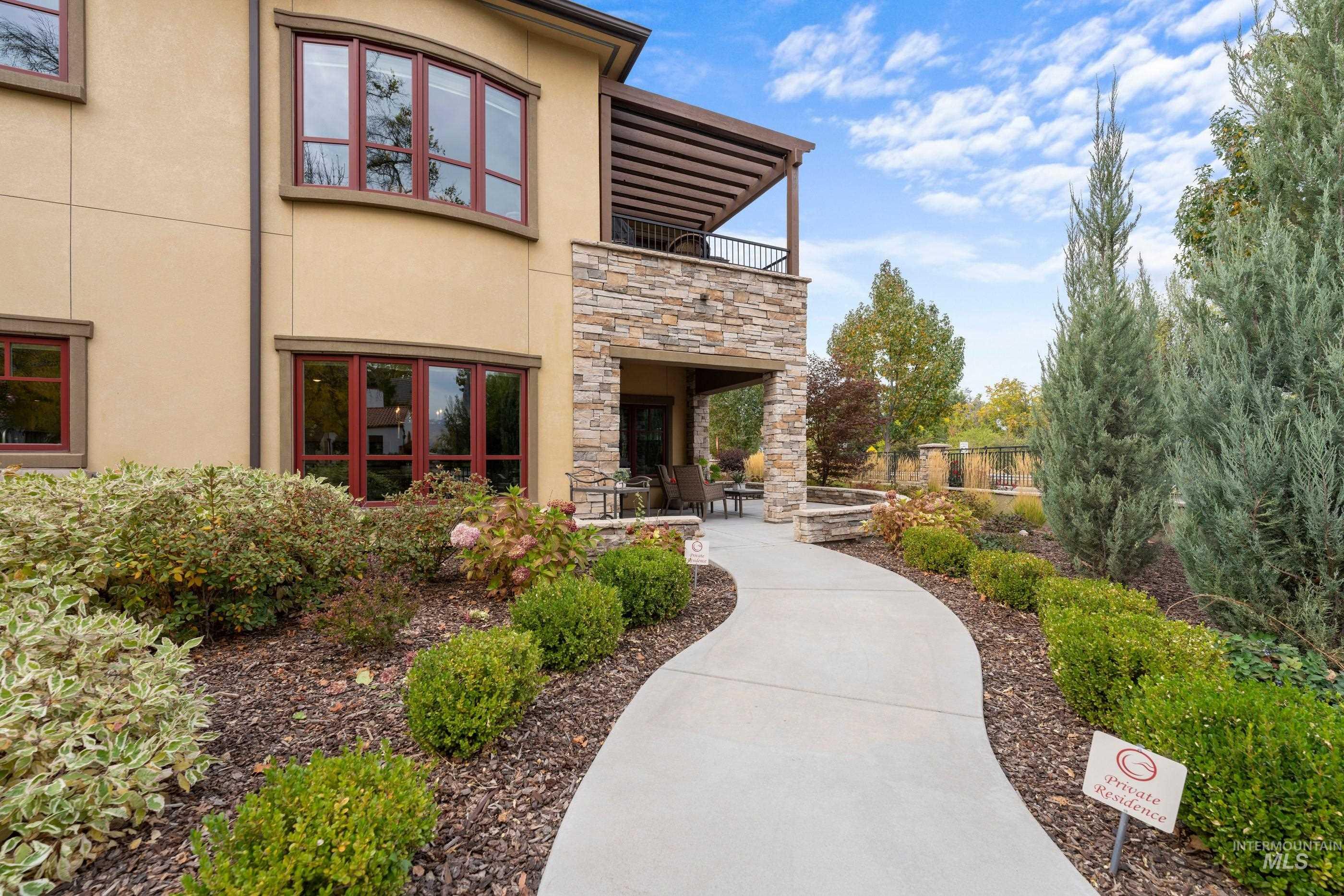 2967 W Crescent Rim Dr #104, Boise, Idaho 83706, 2 Bedrooms, 2.5 Bathrooms, Residential For Sale, Price $975,000,MLS 98927992